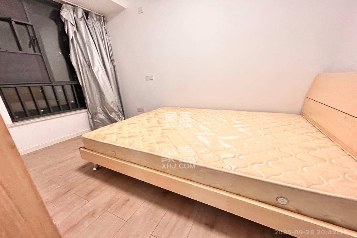 五矿万境蓝山  3室2厅2卫    2300.0元/月 五矿万境蓝山  3室2厅2卫    2300.0元/月室内图