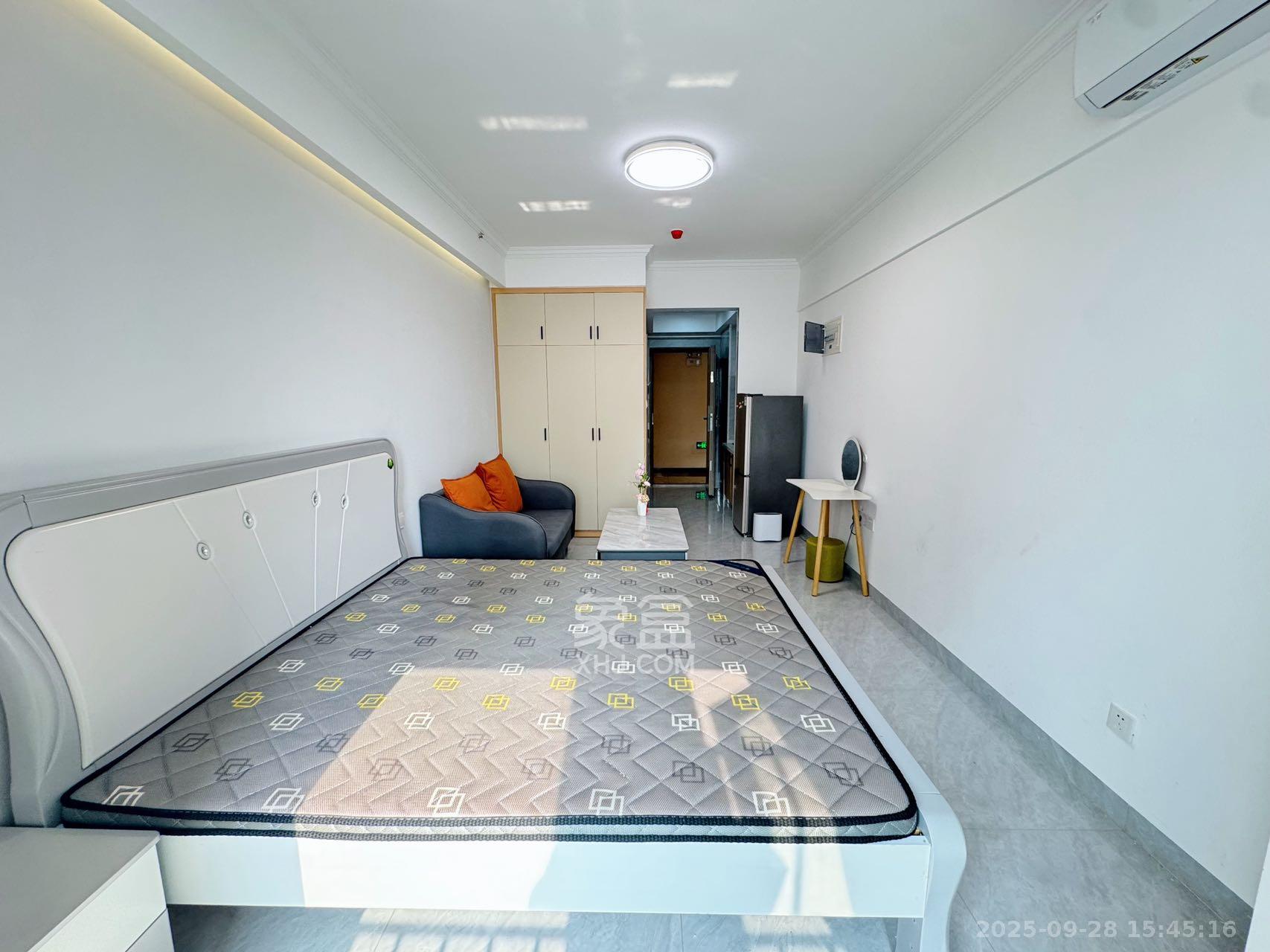 金地铂悦 1室1厅1卫 1300.0元/月 金地铂悦 1室1厅1卫 1300.0元/月室内图