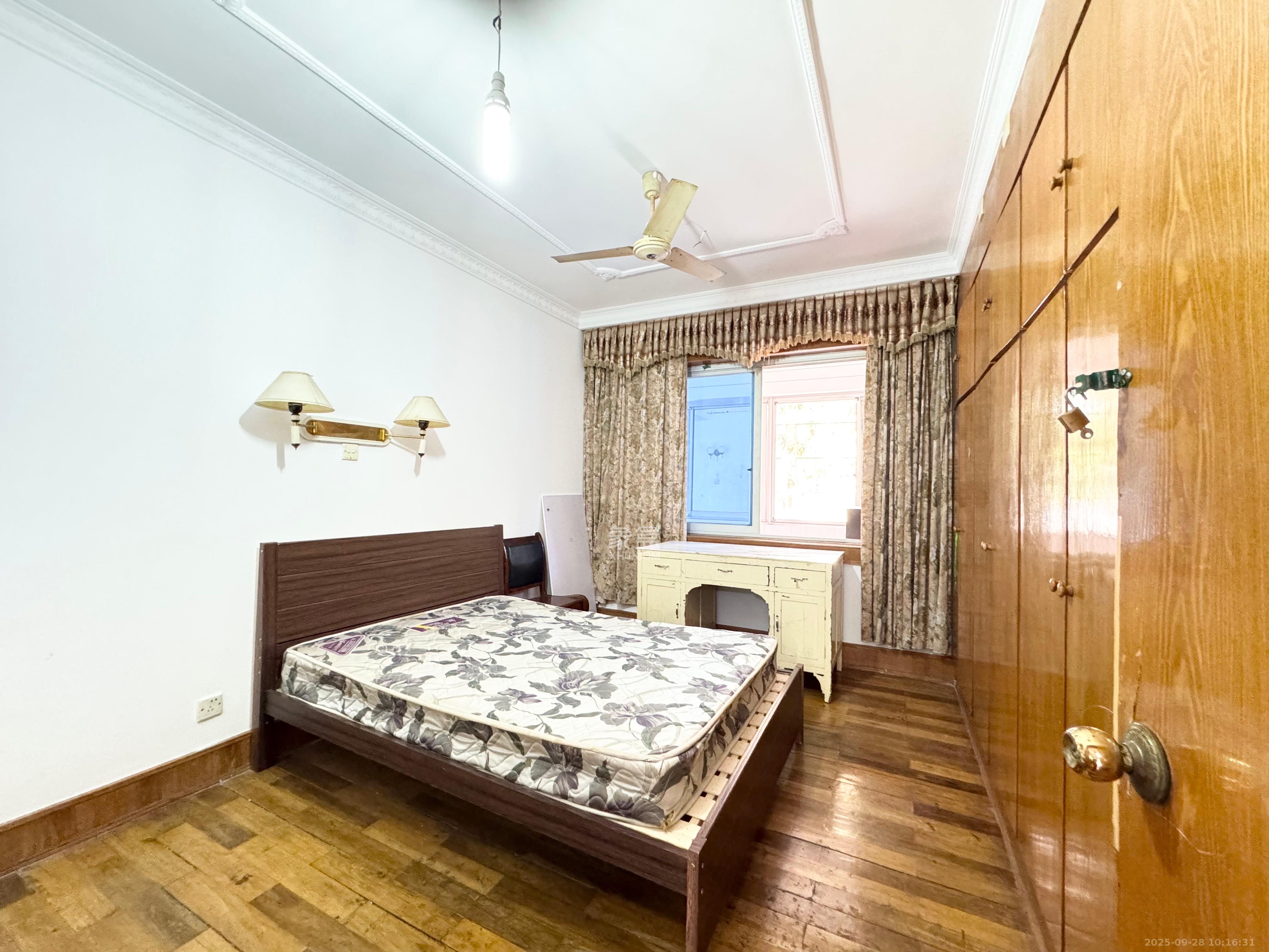 长沙县粮食局宿舍  3室2厅2卫    1700.0元/月室内图