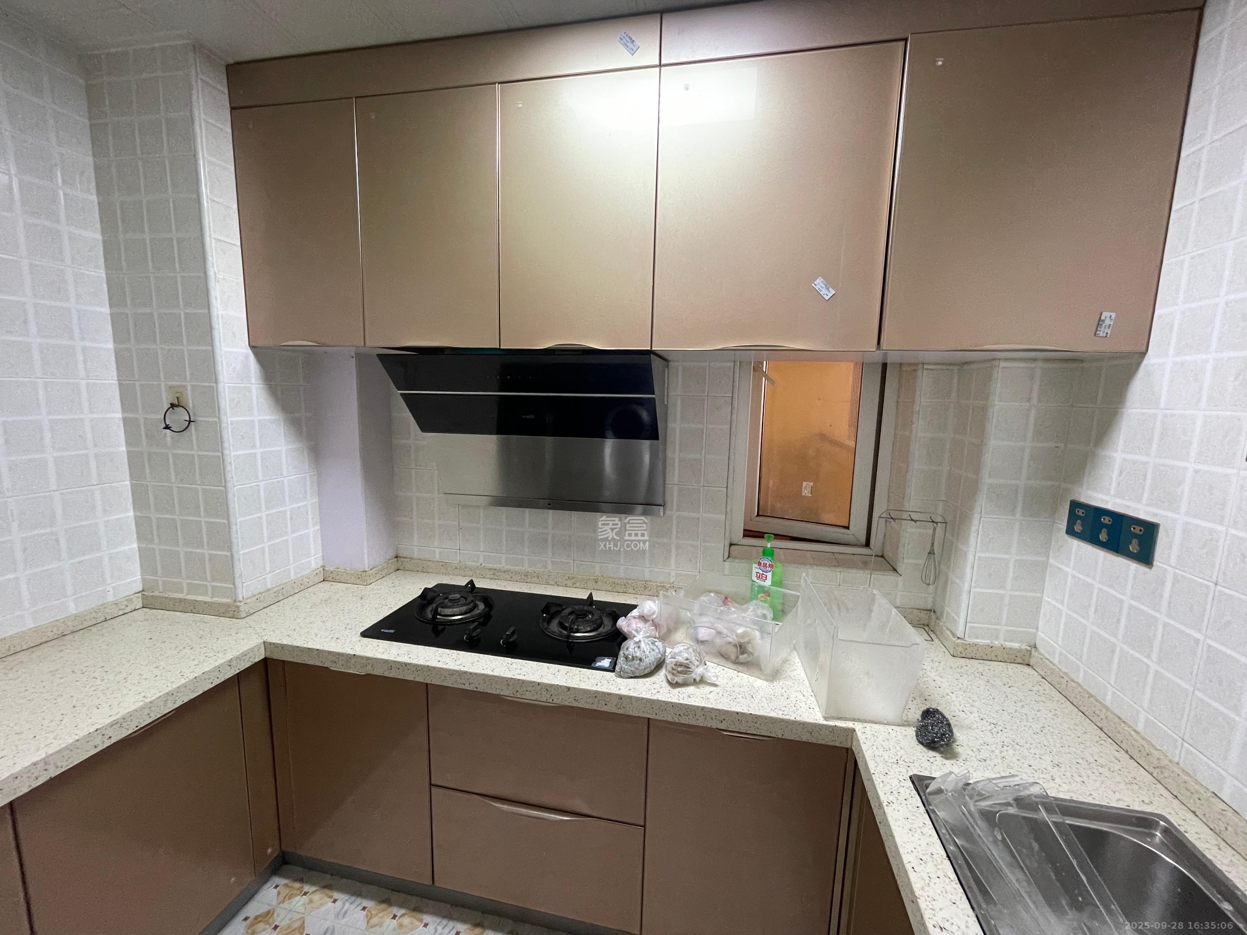 MOMA当代广场 3室2厅1卫 2000.0元/月 MOMA当代广场 3室2厅1卫 2000.0元/月室内图