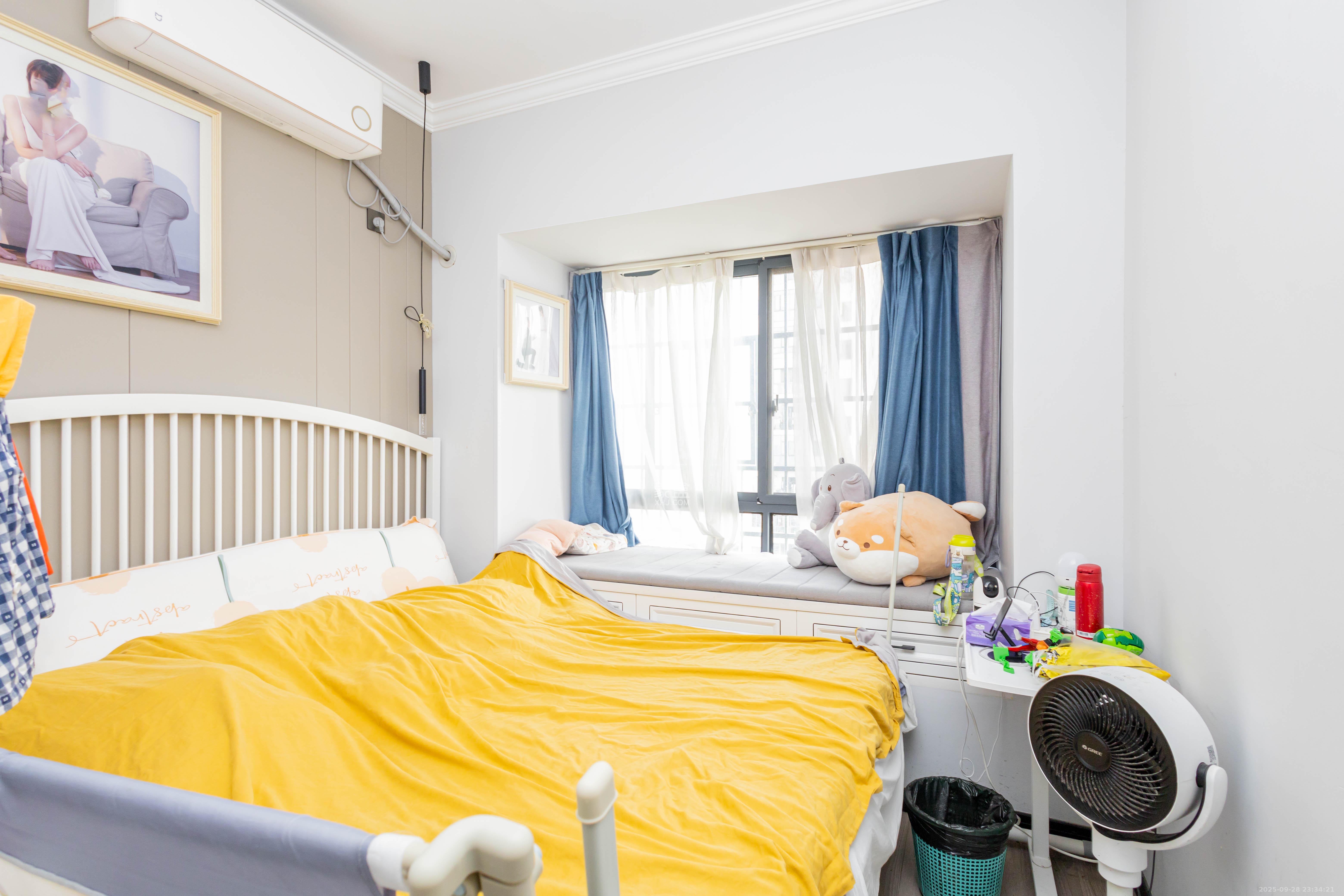 金科天悦(金科美邻汇) 3室2厅1卫 62.8万 金科天悦(金科美邻汇) 3室2厅1卫 62.8万卧室