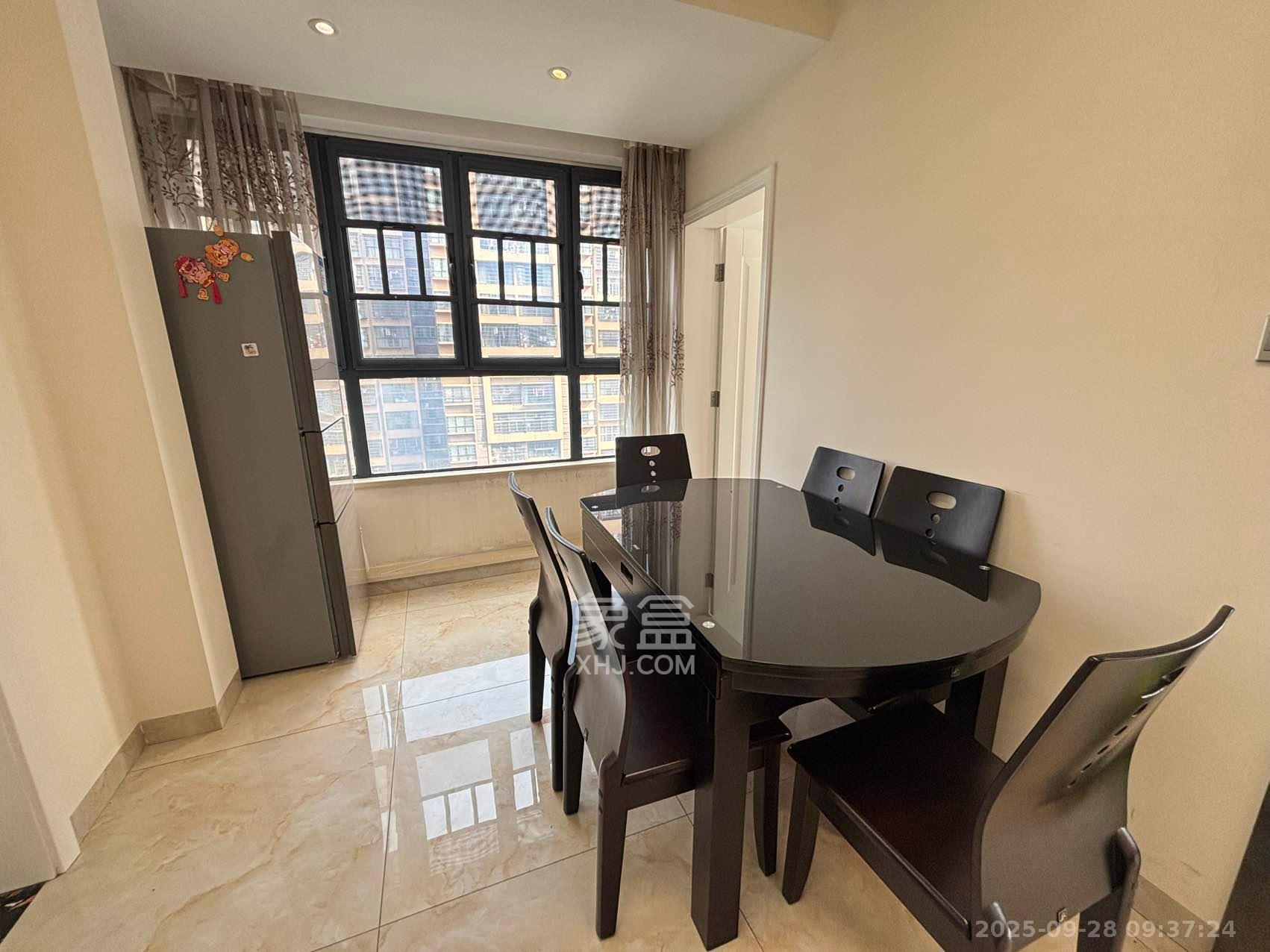 中国铁建梅溪青秀一期 4室2厅2卫 2700.0元/月 中国铁建梅溪青秀一期 4室2厅2卫 2700.0元/月室内图