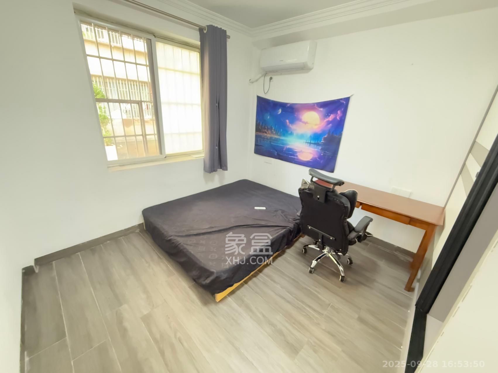 通泰街商居楼 2室1厅1卫 2100.0元/月 通泰街商居楼 2室1厅1卫 2100.0元/月室内图