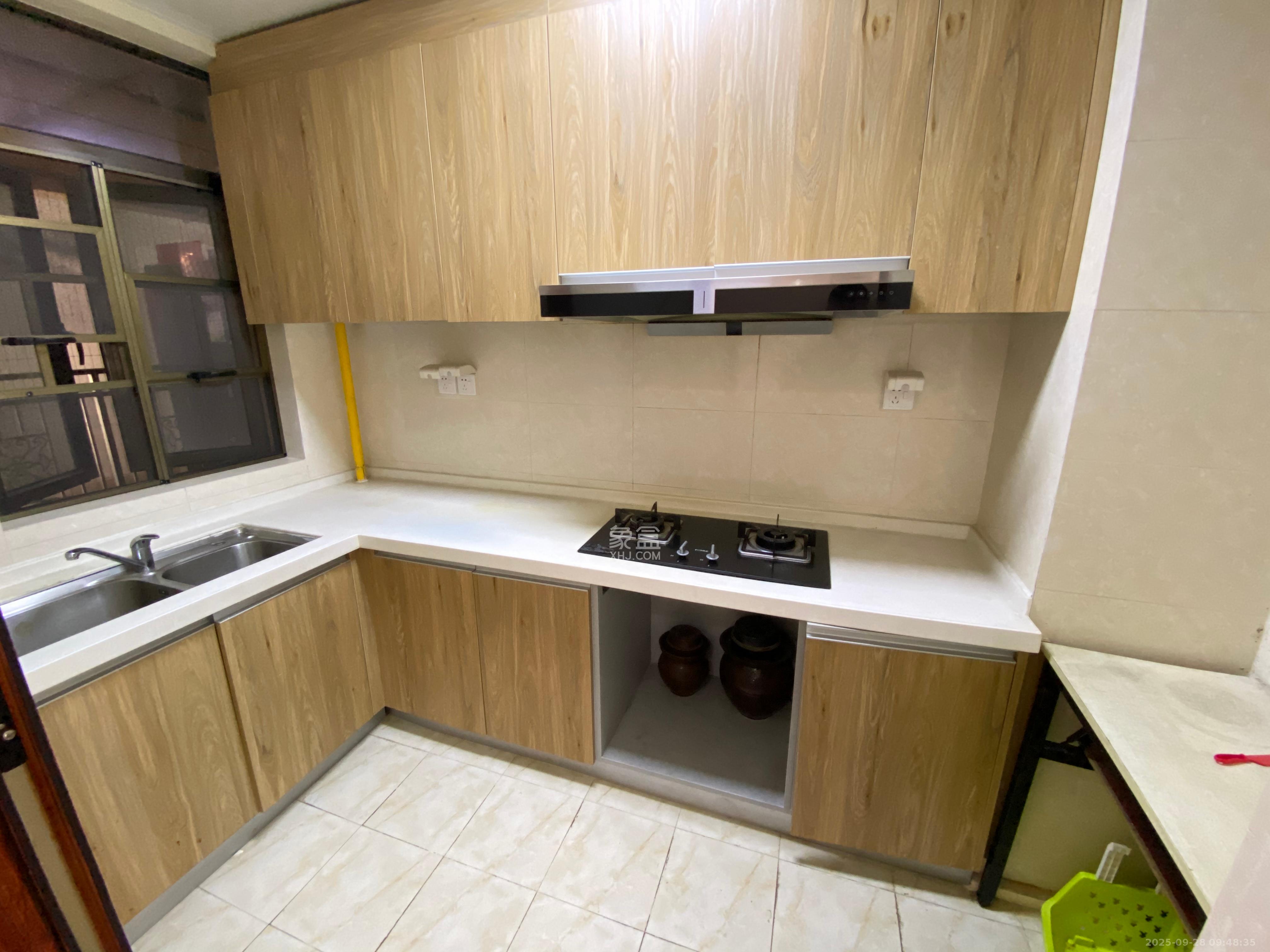 江山帝景哈佛 3室2厅1卫 2000.0元/月 江山帝景哈佛 3室2厅1卫 2000.0元/月室内图