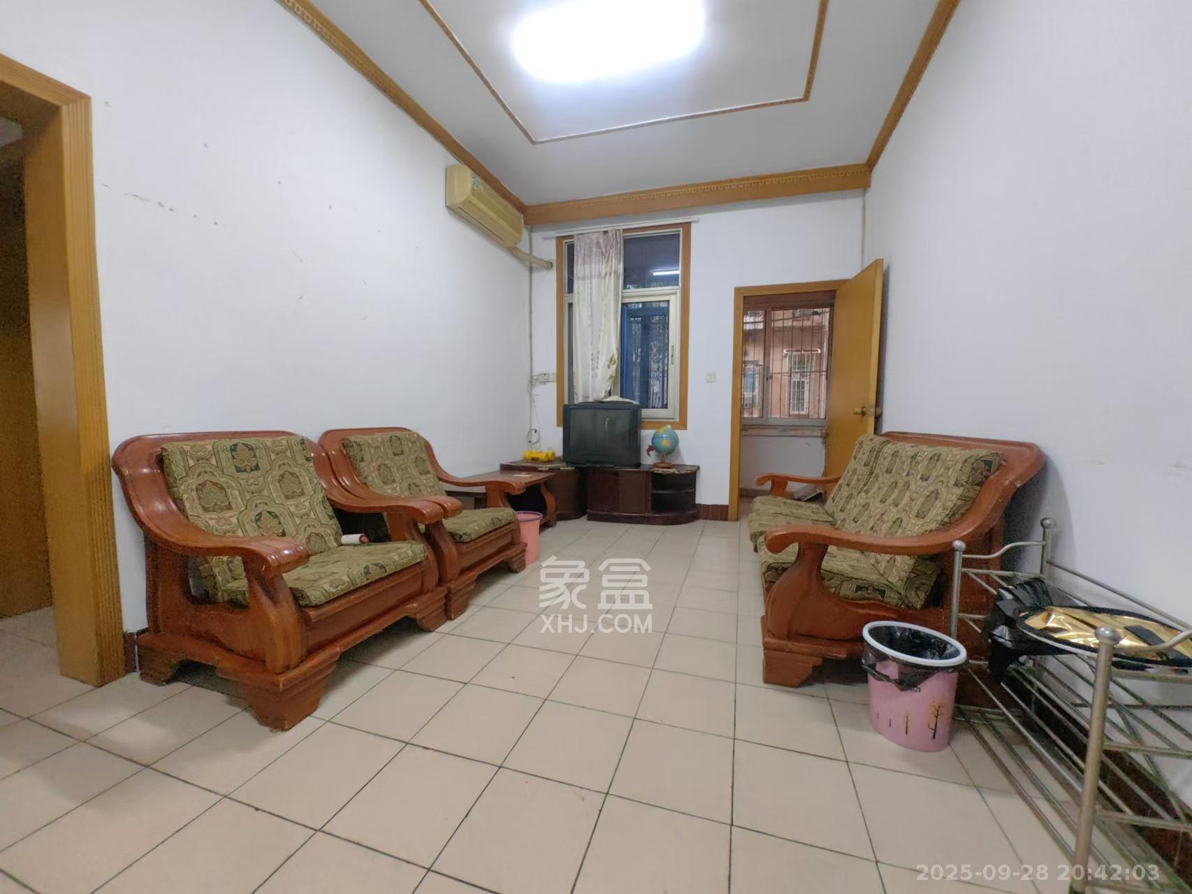 东塘电力院 3室2厅1卫 1800.0元/月 东塘电力院 3室2厅1卫 1800.0元/月室内图