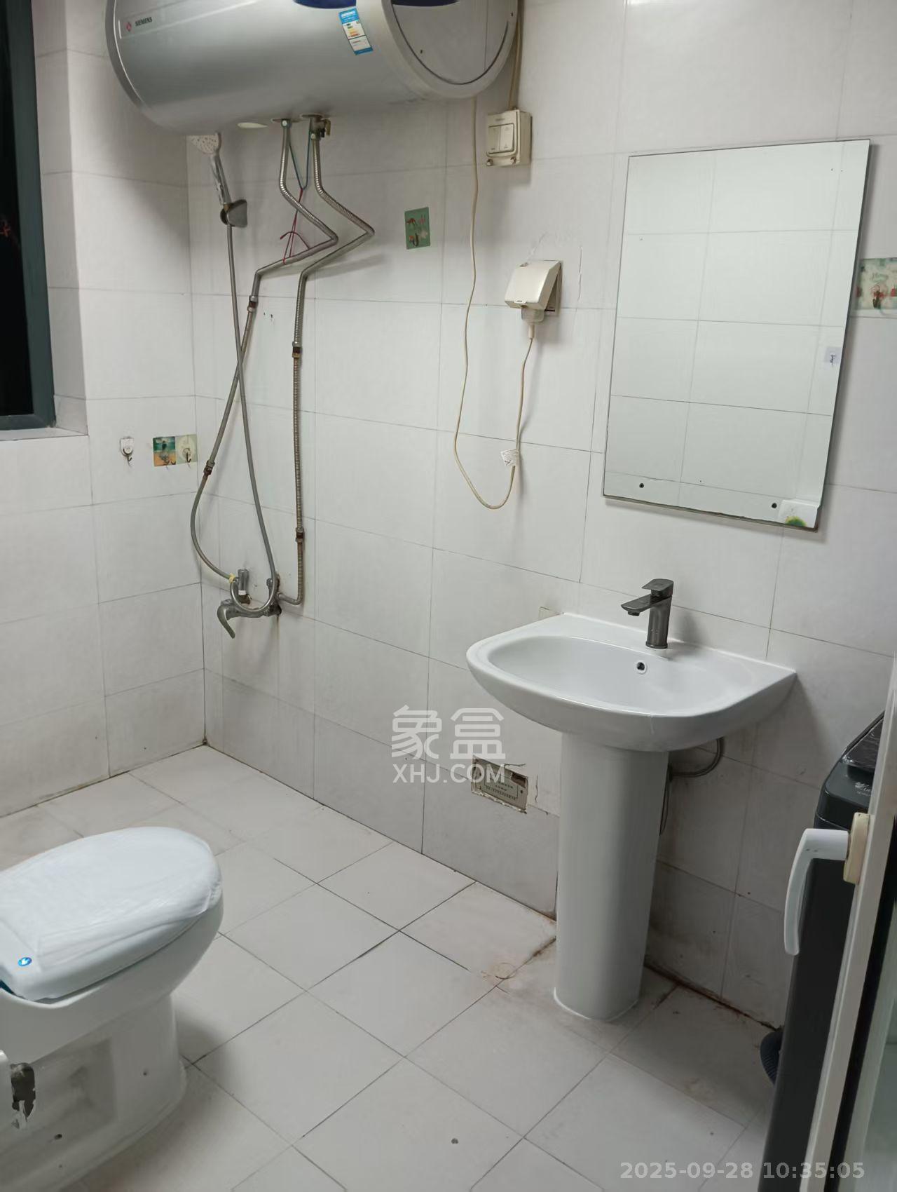 中天广场  2室2厅1卫    3000.0元/月室内图