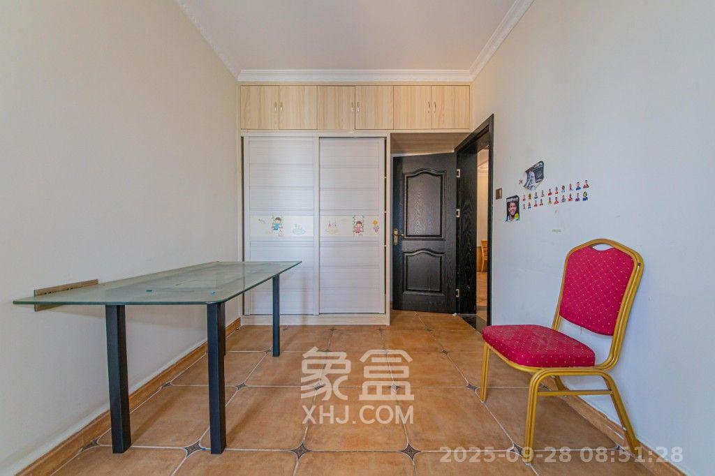 中信凯旋城(中信新城四期)  2室2厅1卫    2100.0元/月 中信凯旋城(中信新城四期)  2室2厅1卫    2100.0元/月室内图