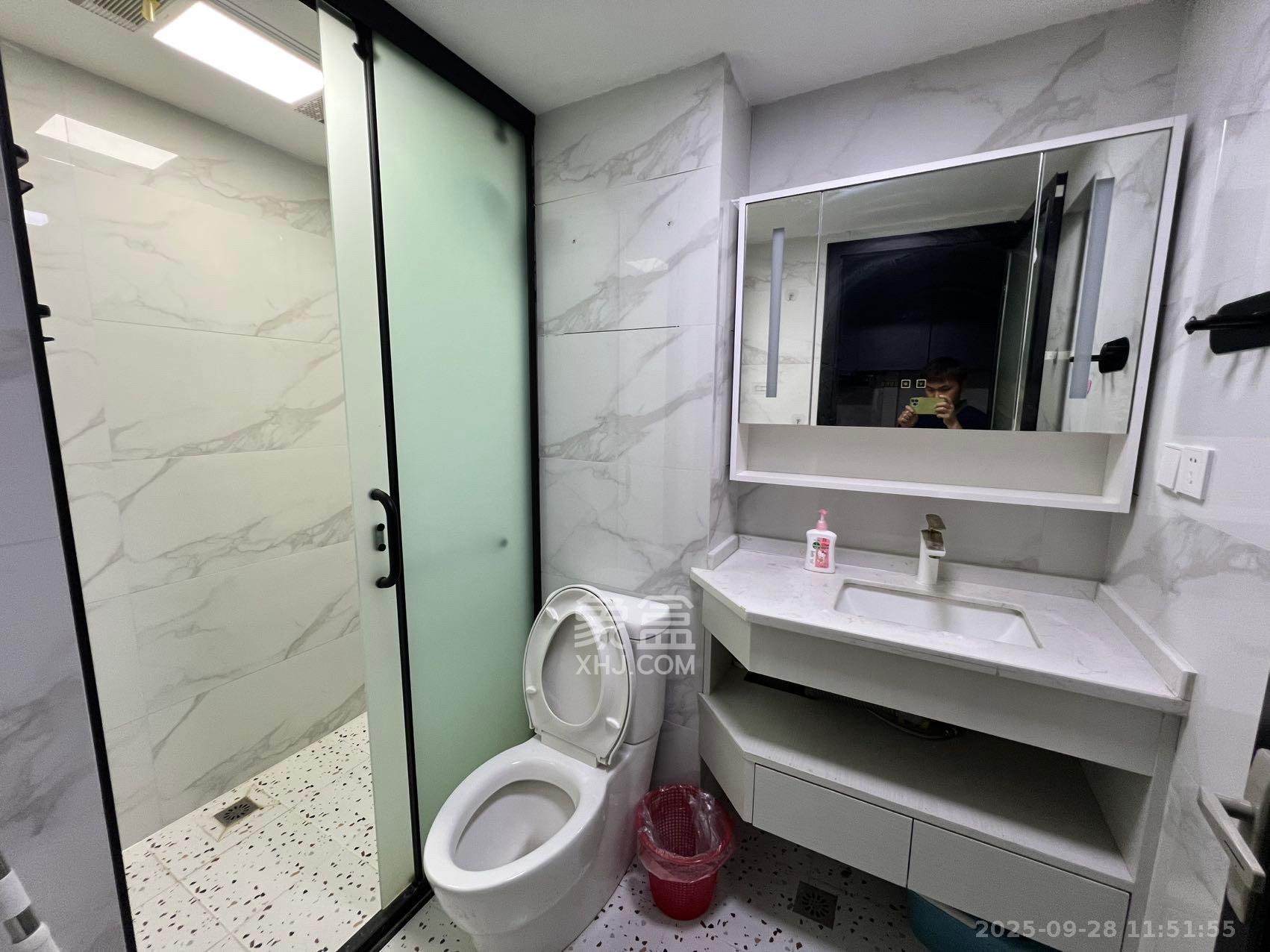 红星国际公寓 1室1厅1卫 1700.0元/月 红星国际公寓 1室1厅1卫 1700.0元/月室内图