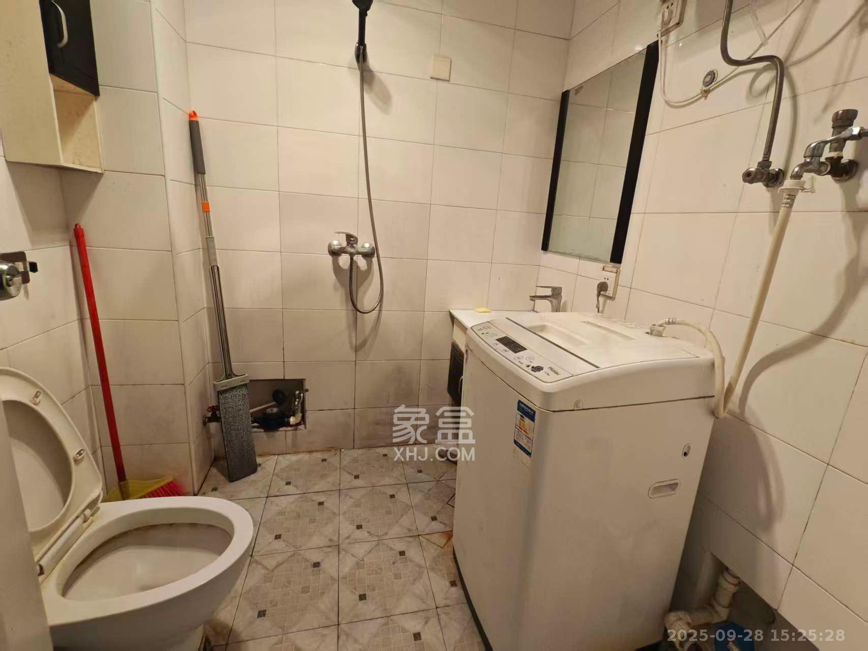 生活艺术城  1室1厅1卫   1100.00元/月