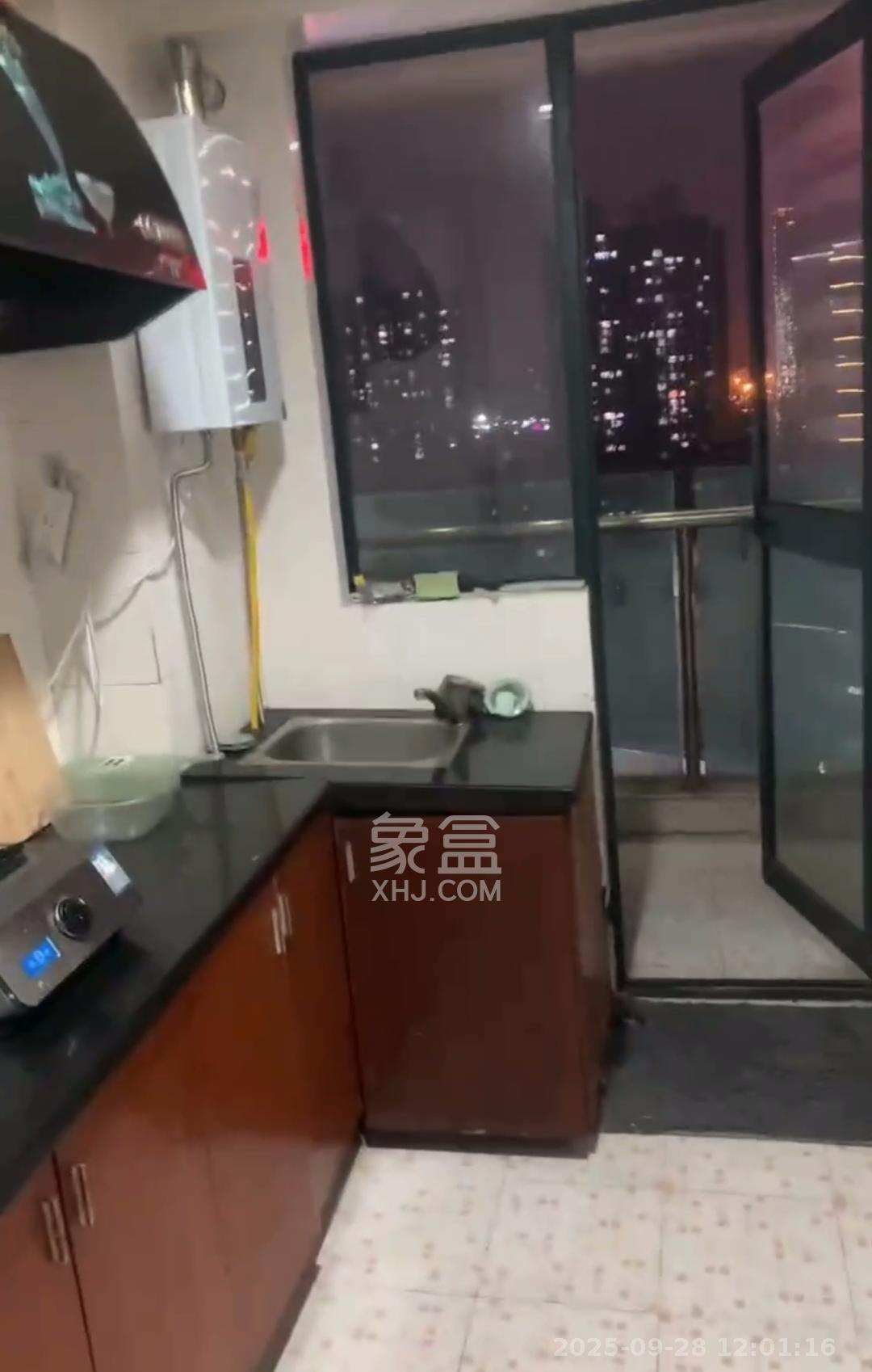 上东印象  1室1厅1卫    1500.0元/月室内图