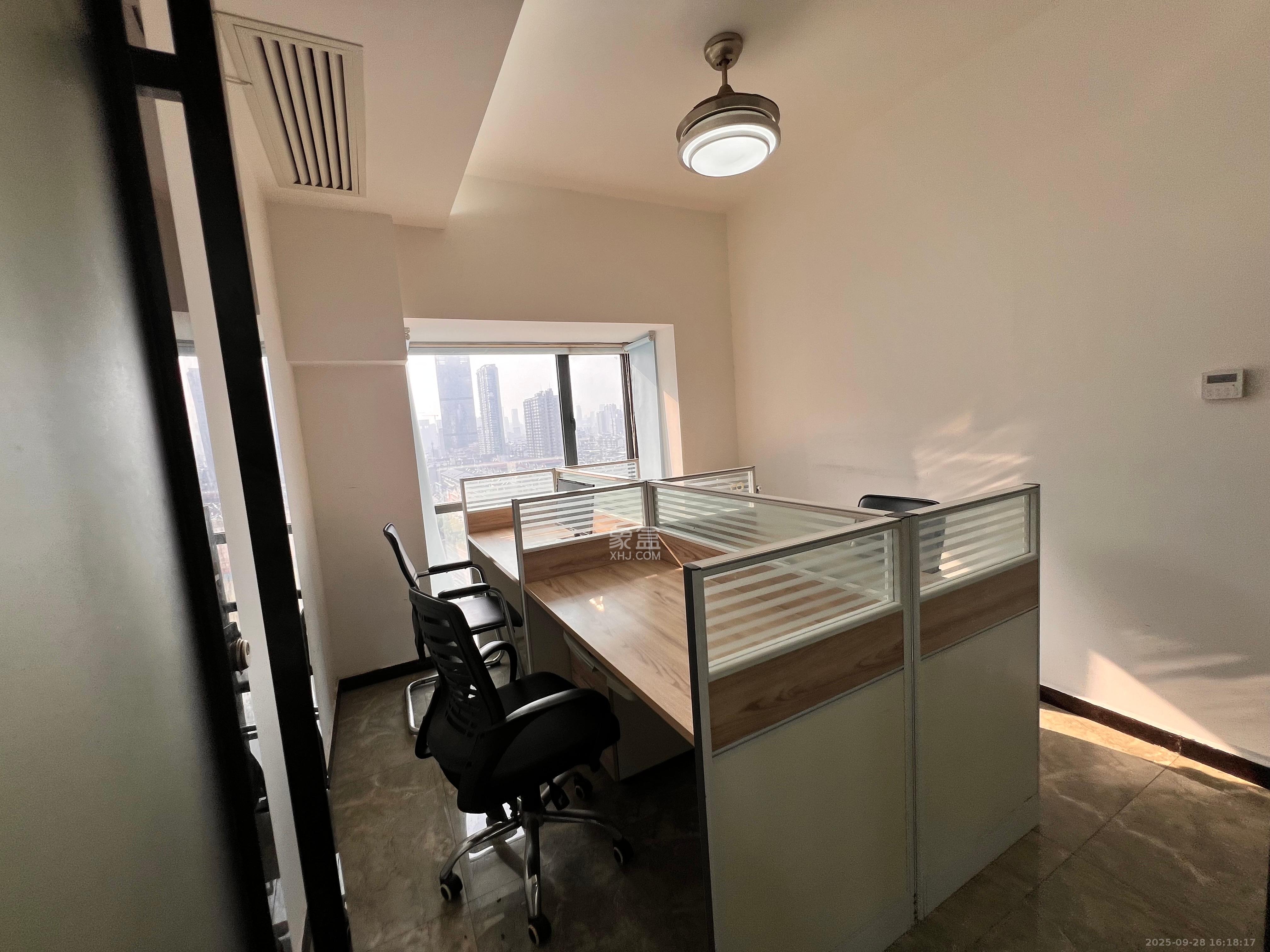 建安新商汇  4室1厅1卫    11000.0元/月室内图