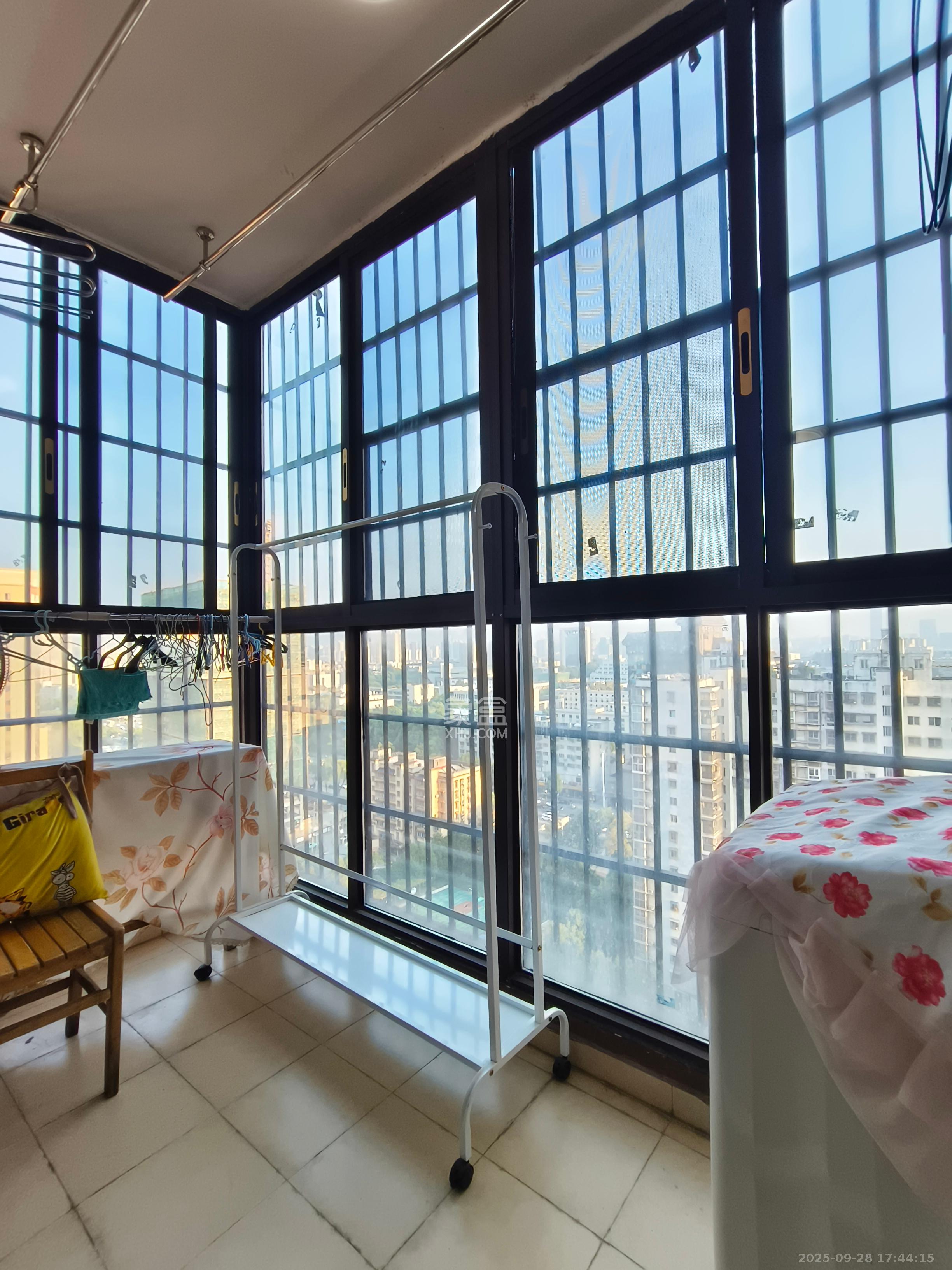 福泽园  3室1厅1卫    2200.0元/月室内图