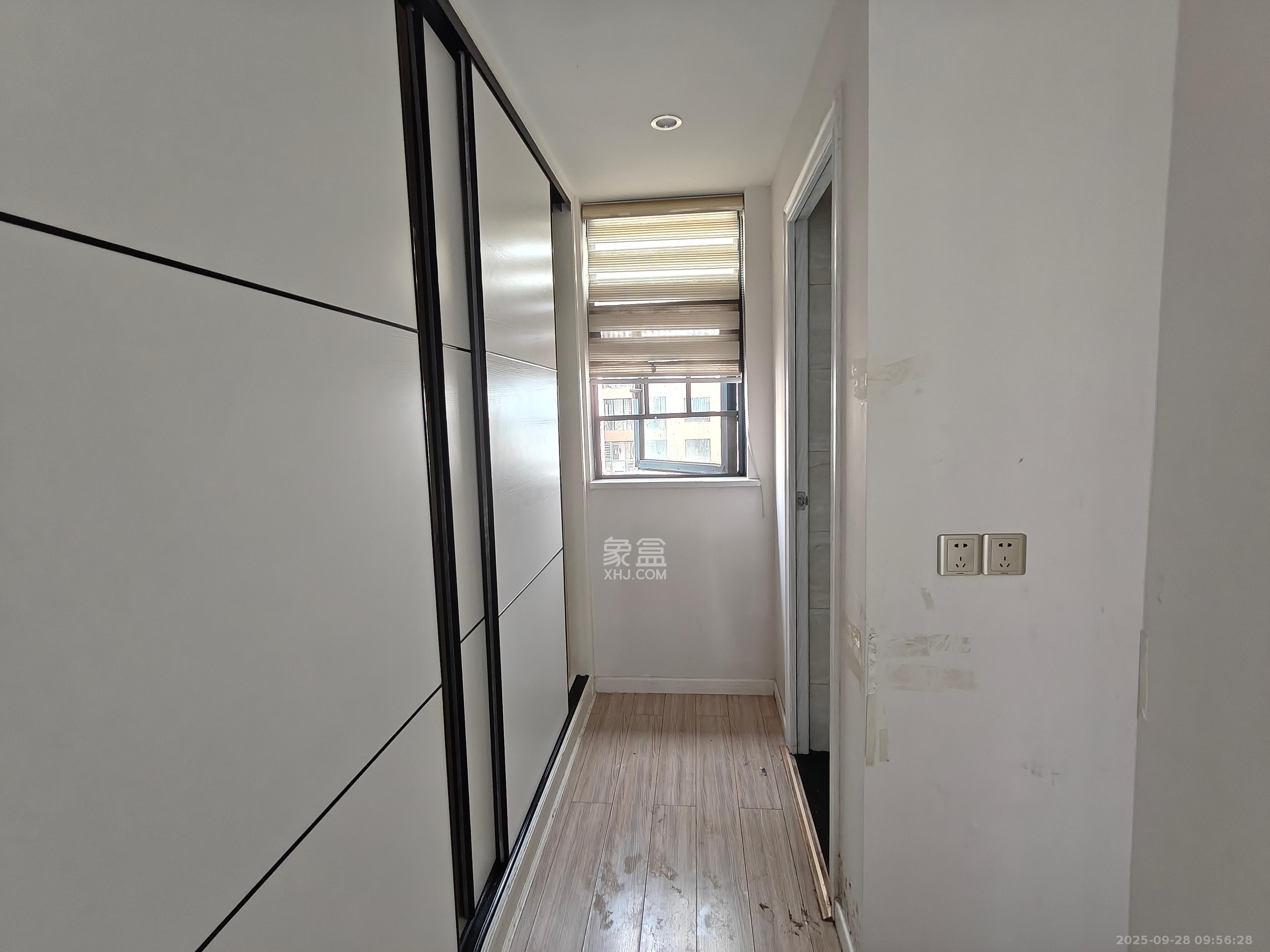 筑梦星园 4室2厅2卫 2400.0元/月 筑梦星园 4室2厅2卫 2400.0元/月室内图