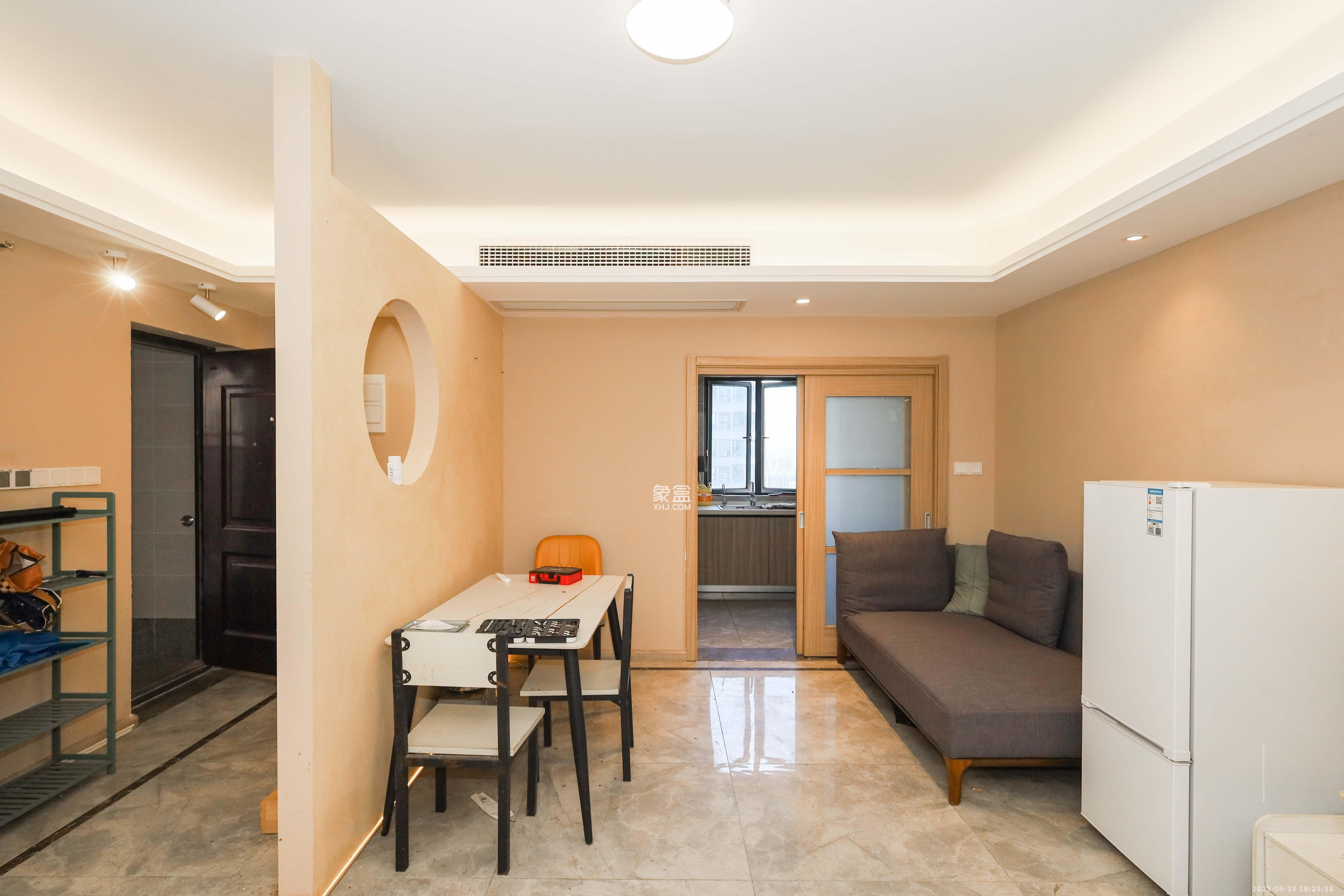 南山梅溪一方 4室2厅2卫 3800.0元/月 南山梅溪一方 4室2厅2卫 3800.0元/月室内图