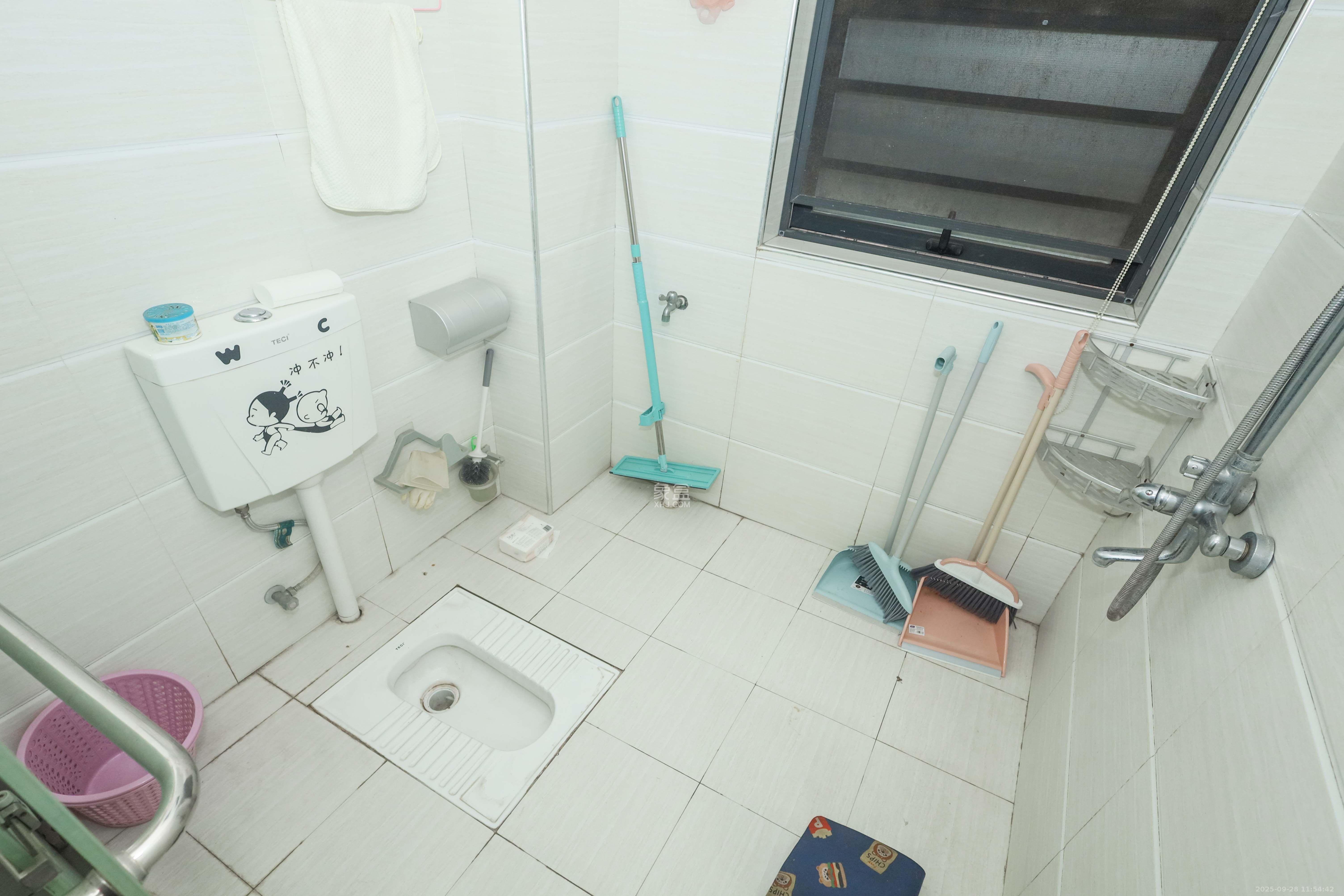 天元涉外景园B区 3室2厅2卫 2700.0元/月 天元涉外景园B区 3室2厅2卫 2700.0元/月室内图