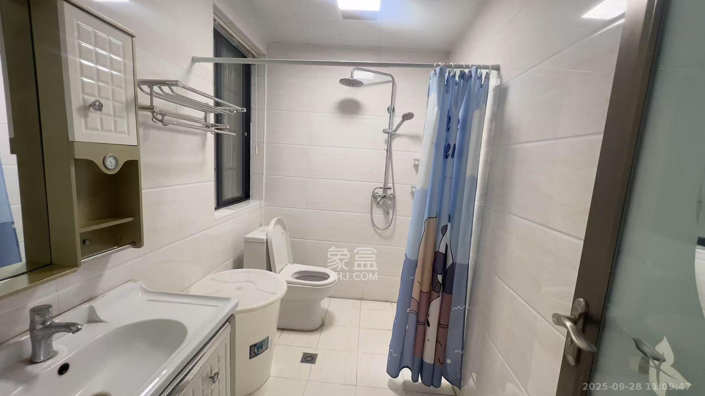 峰尚国际 3室2厅2卫 1600.0元/月 峰尚国际 3室2厅2卫 1600.0元/月室内图