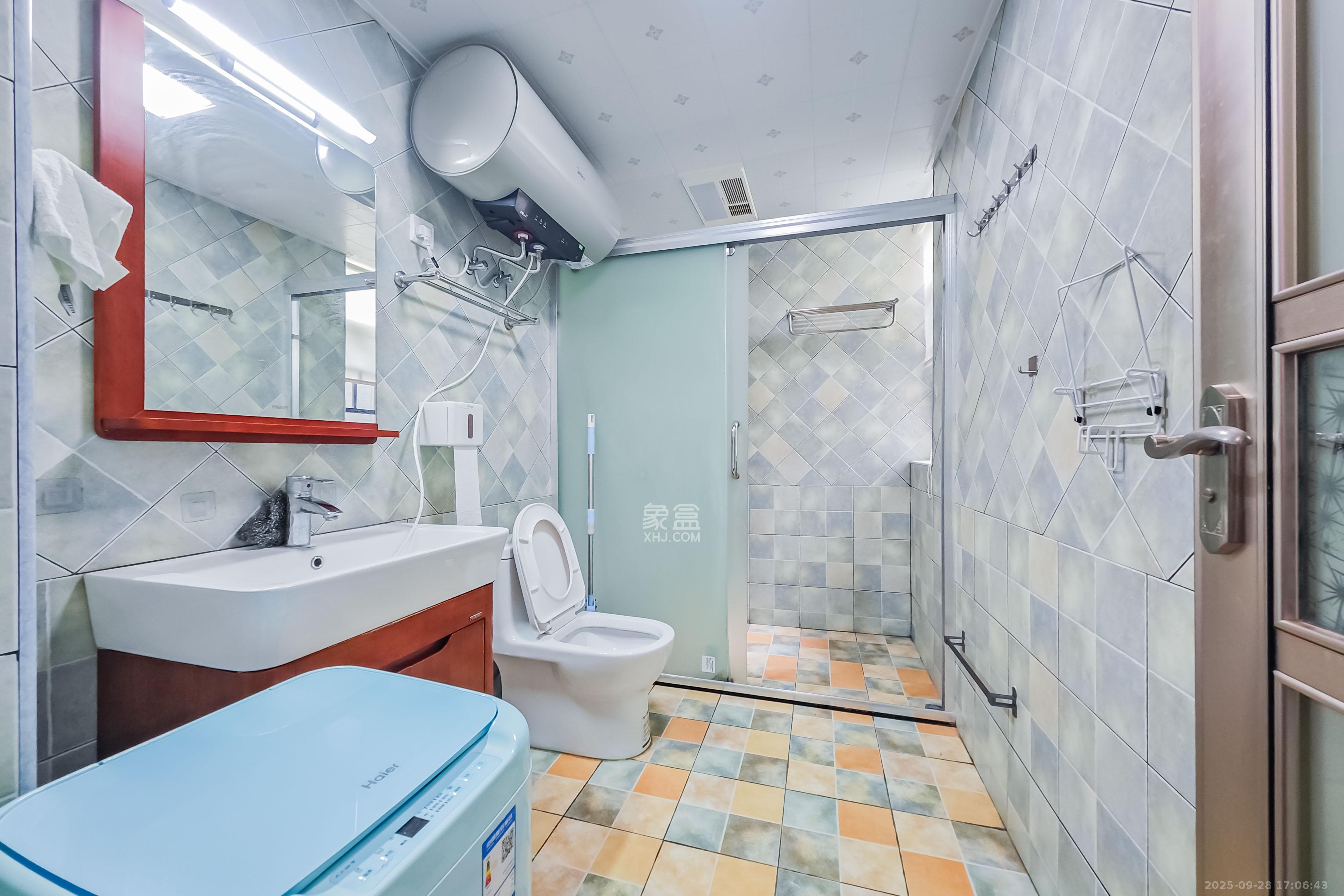 雅致名园  3室2厅2卫    228.0万卫生间