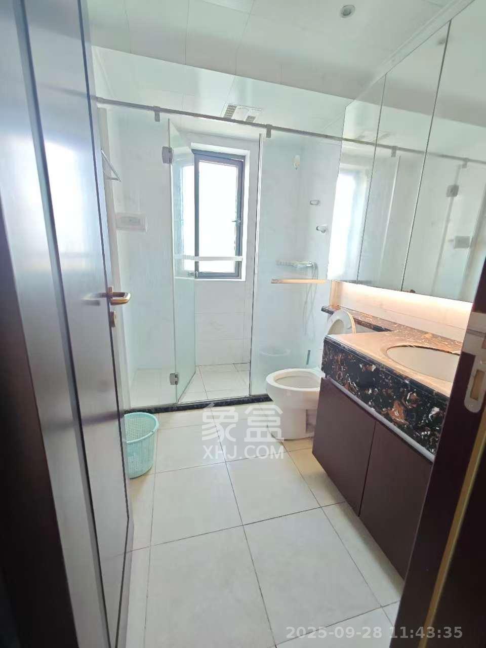 恒大御景天下城一期 4室2厅2卫 2300.0元/月 恒大御景天下城一期 4室2厅2卫 2300.0元/月室内图