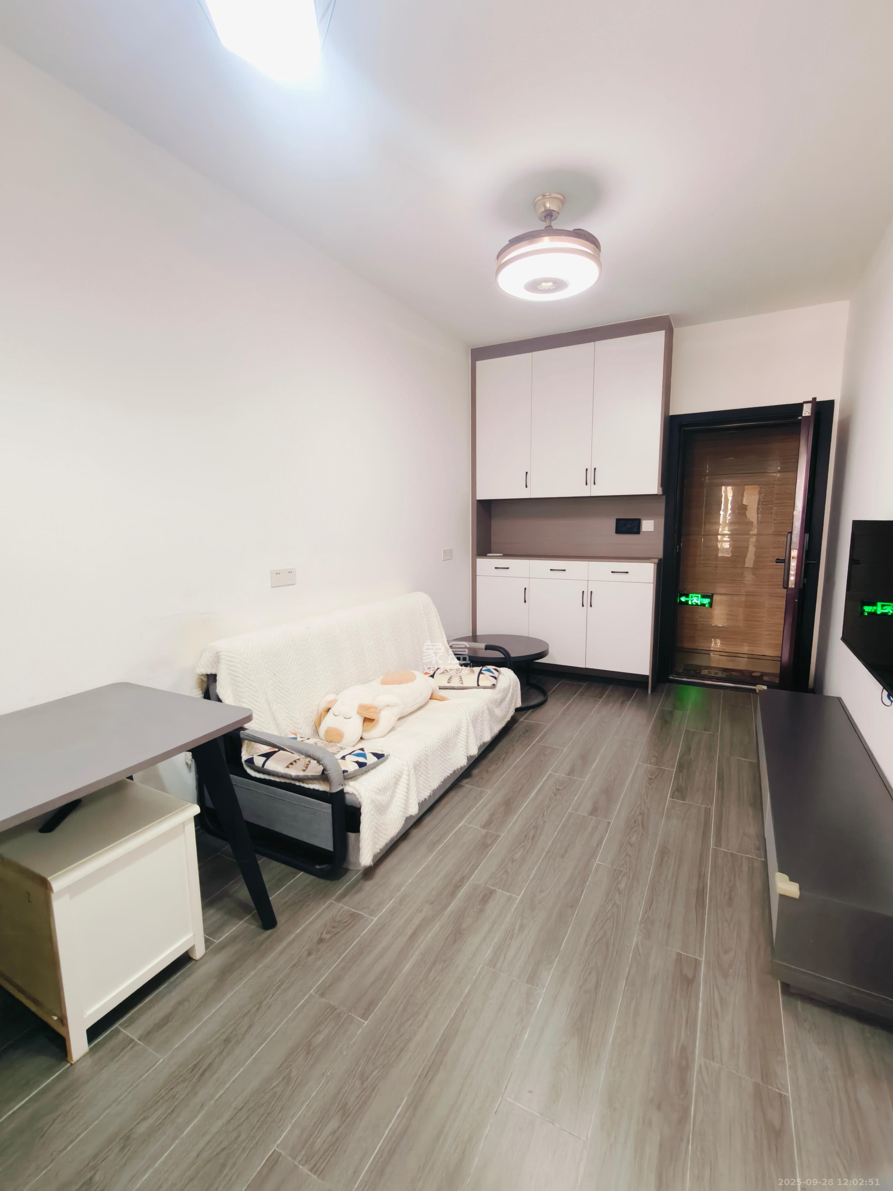 里约荟  1室1厅1卫    2300.0元/月室内图