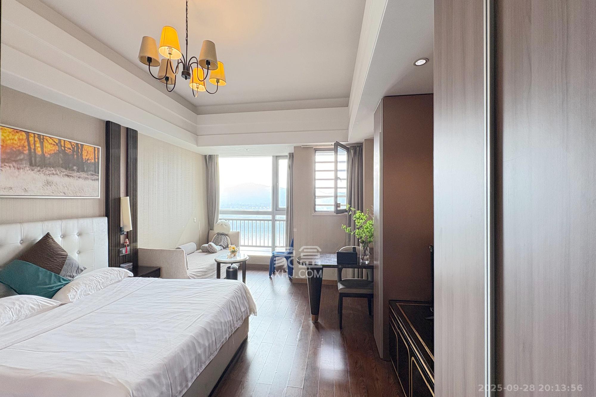 华远国际公寓  1室1厅1卫    79.0万 华远国际公寓  1室1厅1卫    79.0万