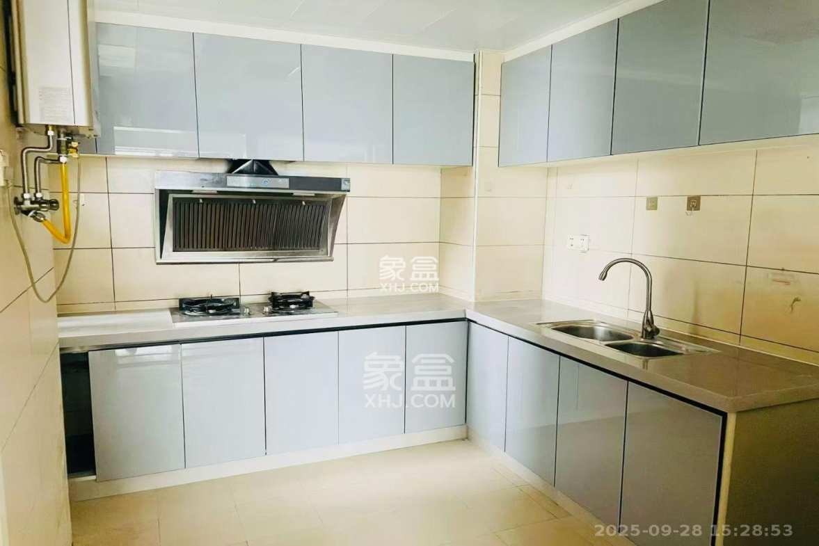 景泰雅苑(景江融城) 3室2厅1卫 3500.0元/月 景泰雅苑(景江融城) 3室2厅1卫 3500.0元/月室内图