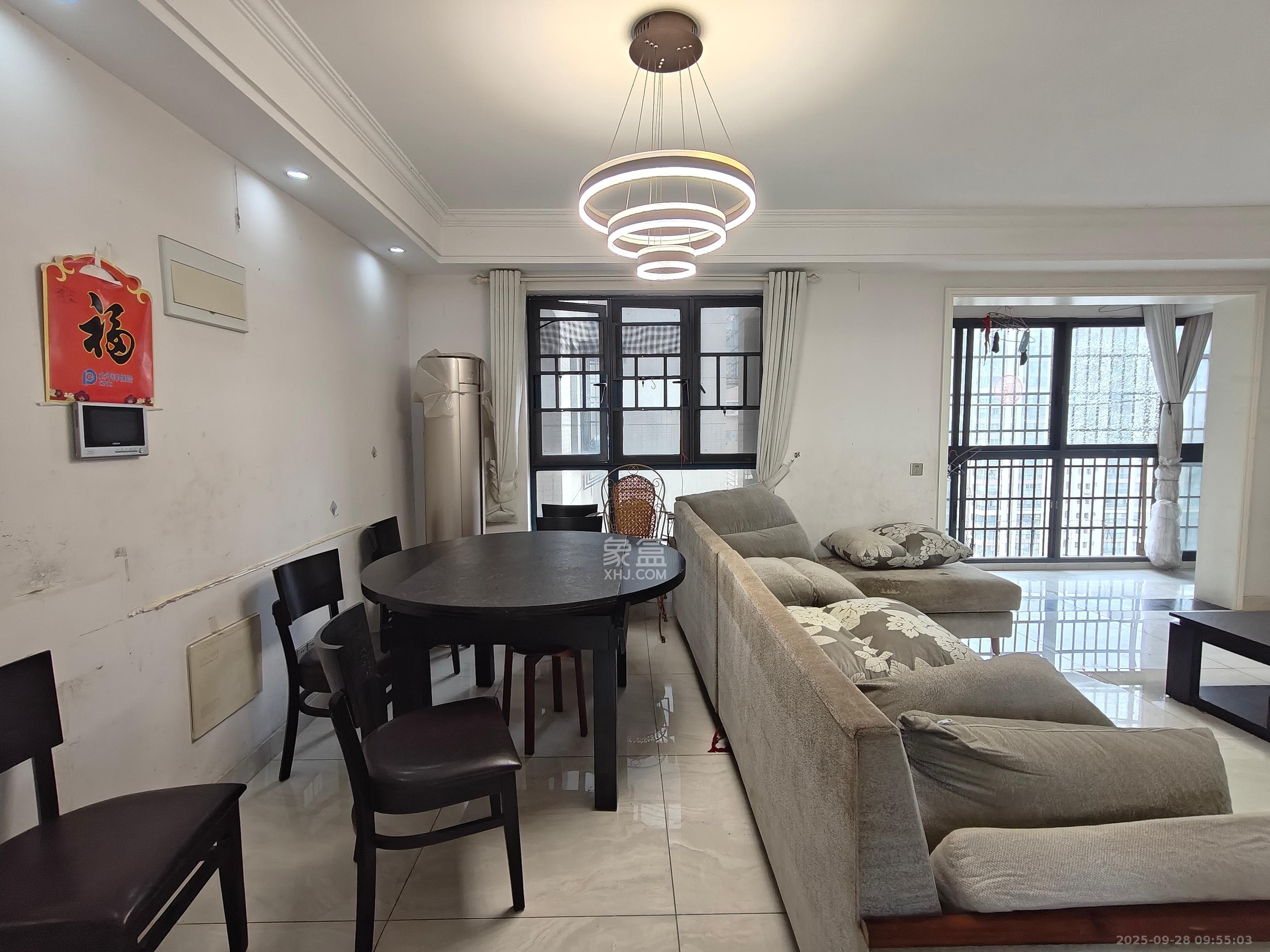 筑梦星园 4室2厅2卫 2400.0元/月 筑梦星园 4室2厅2卫 2400.0元/月室内图