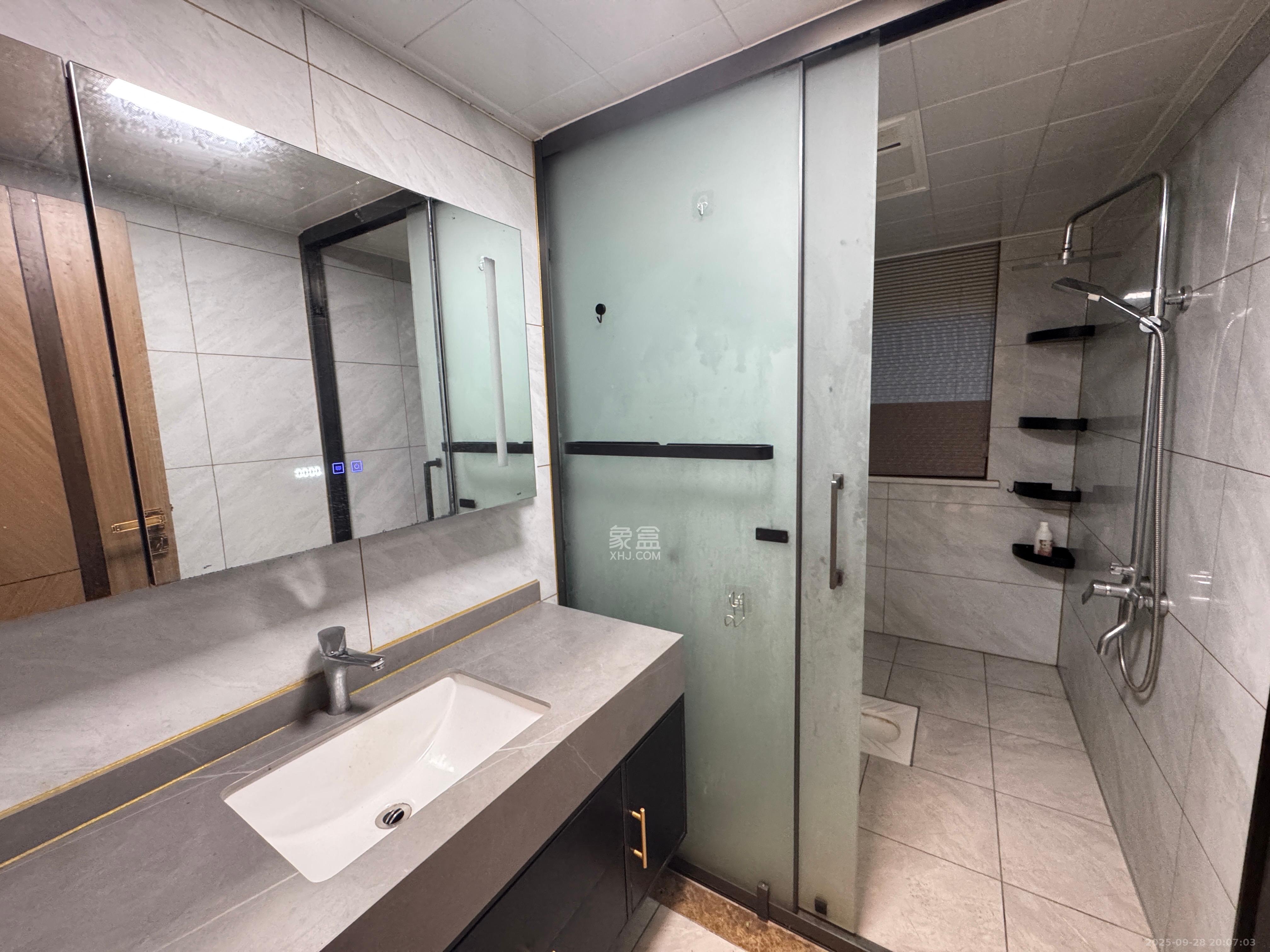 朝正美苑  3室2厅2卫    3000.0元/月室内图