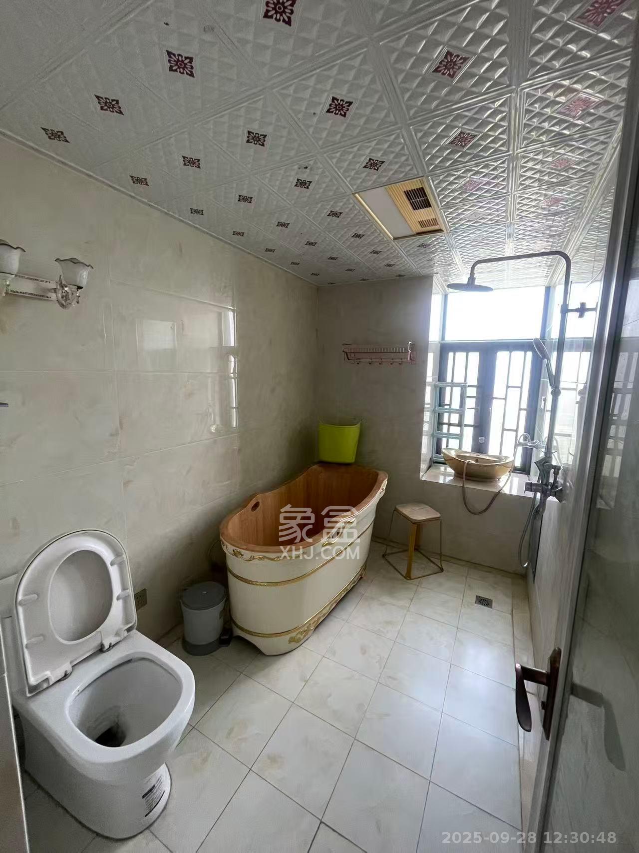 碧桂园威尼斯城  4室2厅2卫    3000.0元/月 碧桂园威尼斯城  4室2厅2卫    3000.0元/月室内图