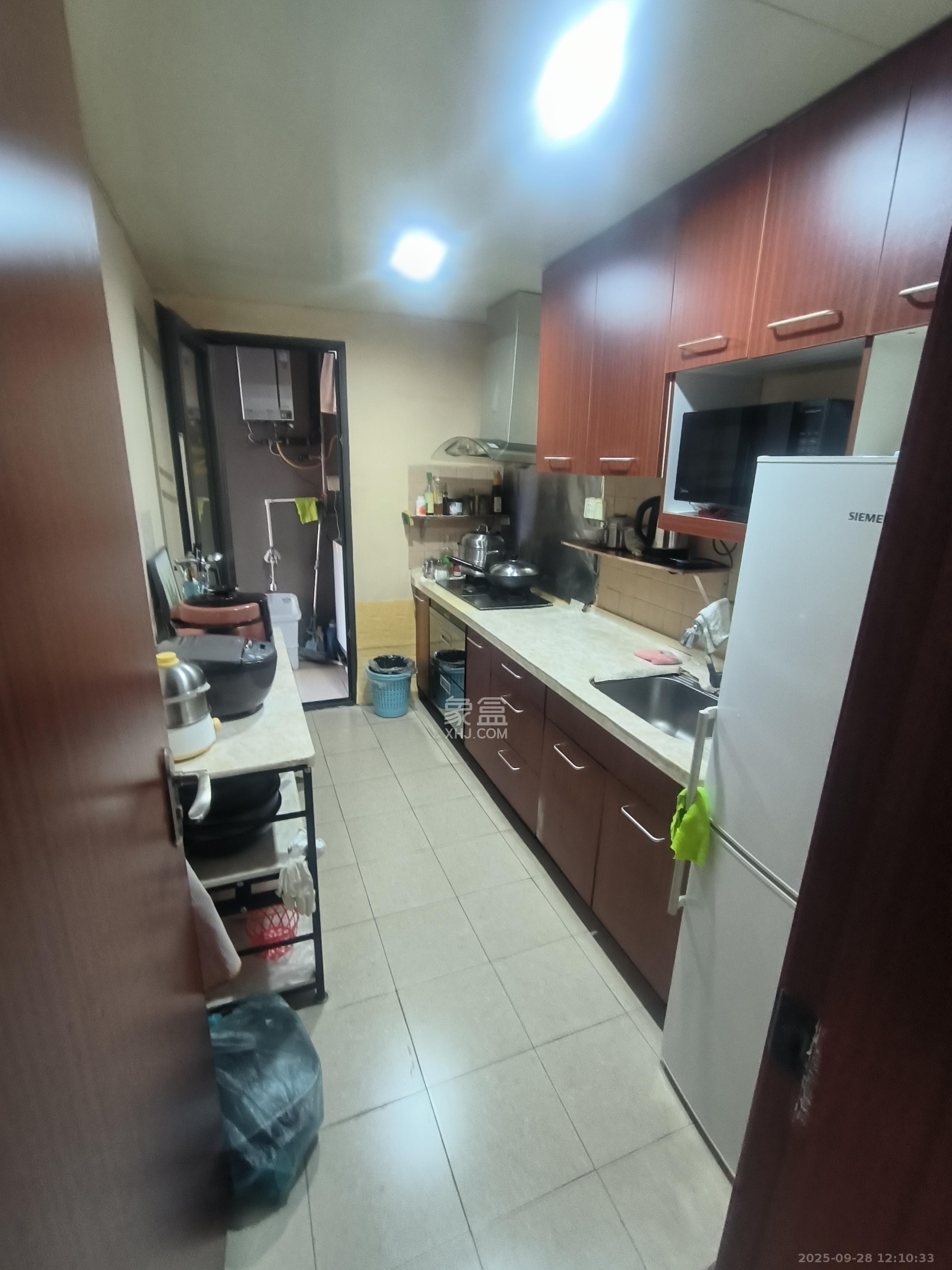 盛世美居荷园 2室2厅2卫 3200.0元/月 盛世美居荷园 2室2厅2卫 3200.0元/月室内图