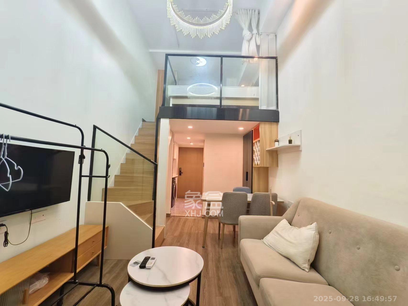 卓越浅水湾  1室1厅1卫    1700.0元/月 卓越浅水湾  1室1厅1卫    1700.0元/月