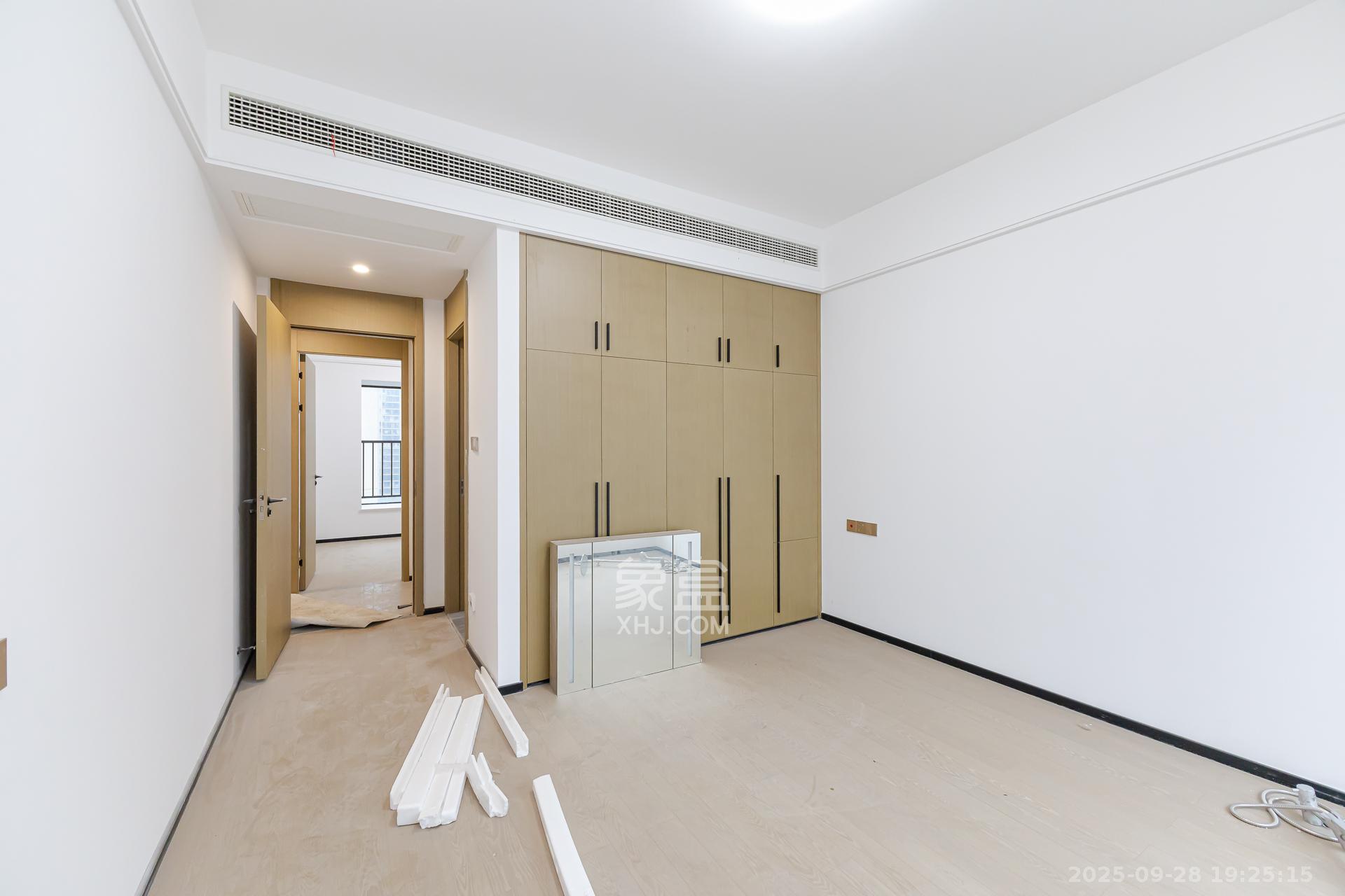 润和湘江天地天悦湾 4室2厅2卫 210.0万 润和湘江天地天悦湾 4室2厅2卫 210.0万卧室