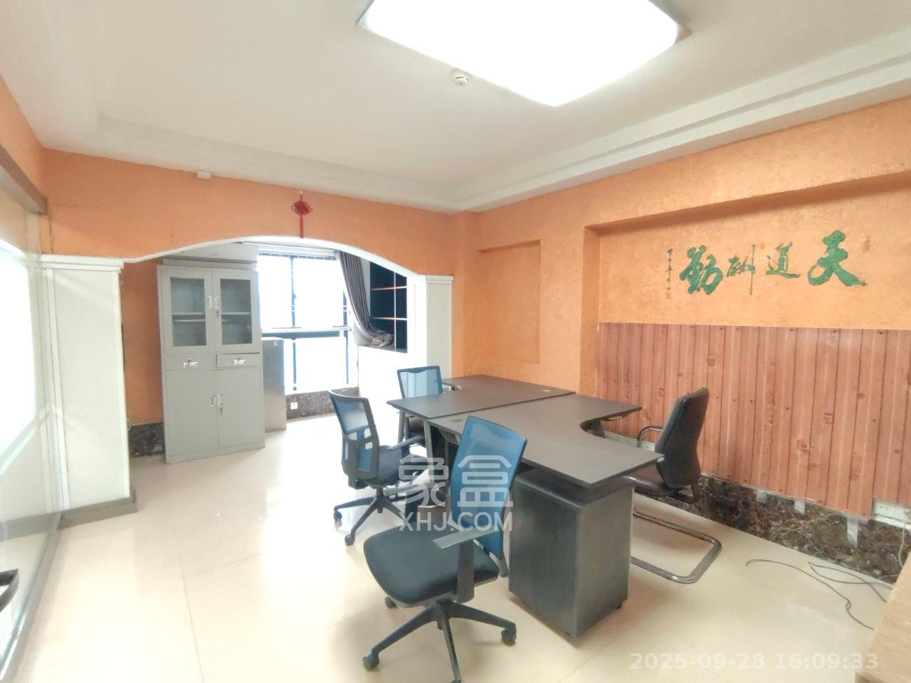 嘉玺大厦（高桥国际公寓）   280.0㎡      10000.0元/月室内图