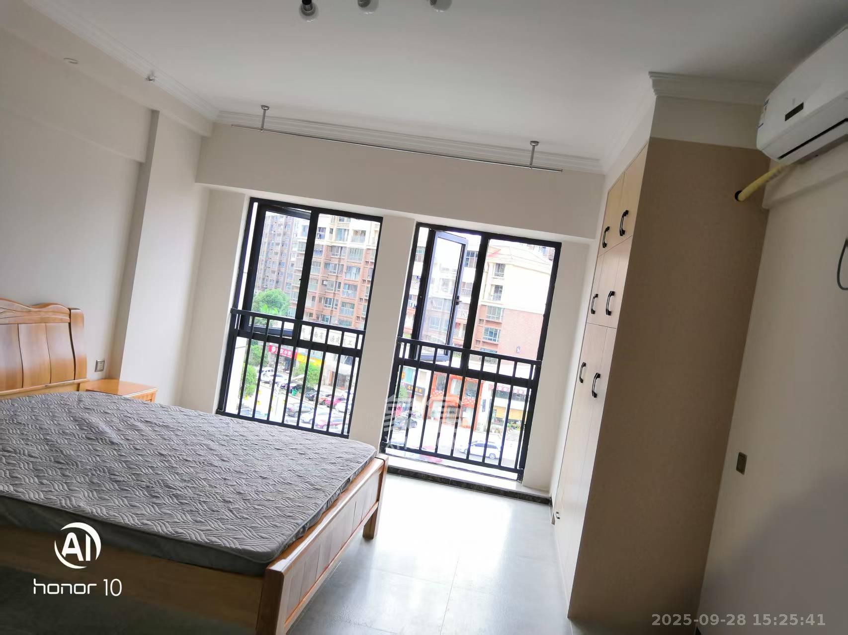 鑫远玲珑  1室0厅0卫    1400.0元/月室内图