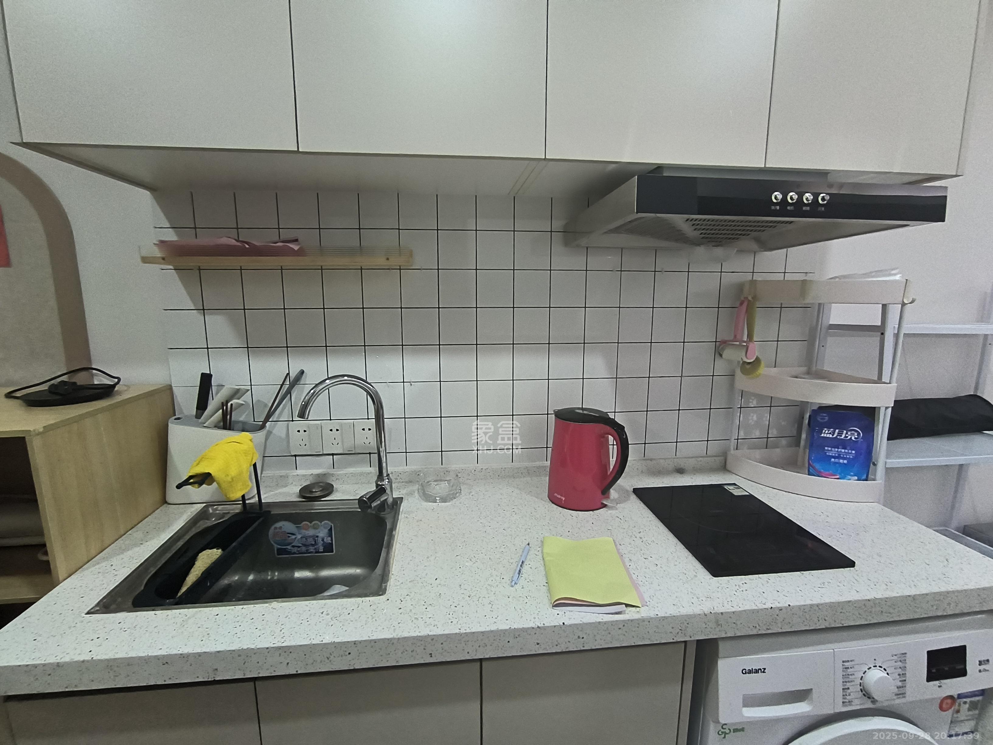 卓越江岸 1室0厅0卫 1700.0元/月 卓越江岸 1室0厅0卫 1700.0元/月室内图