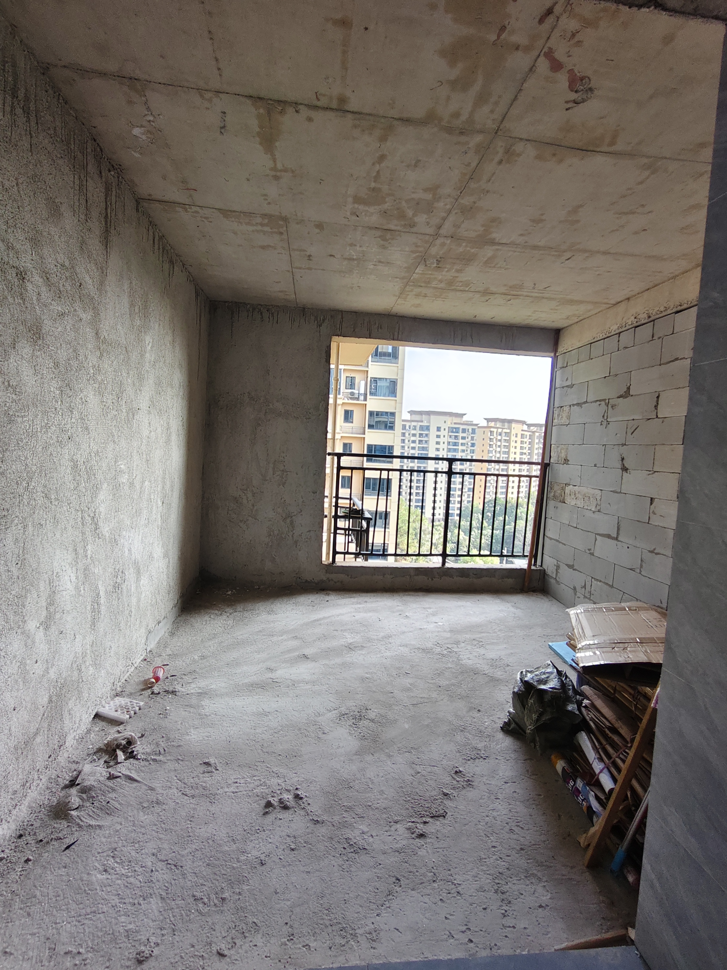 徐福桃花源 5室2厅2卫 98.8万 徐福桃花源 5室2厅2卫 98.8万客厅