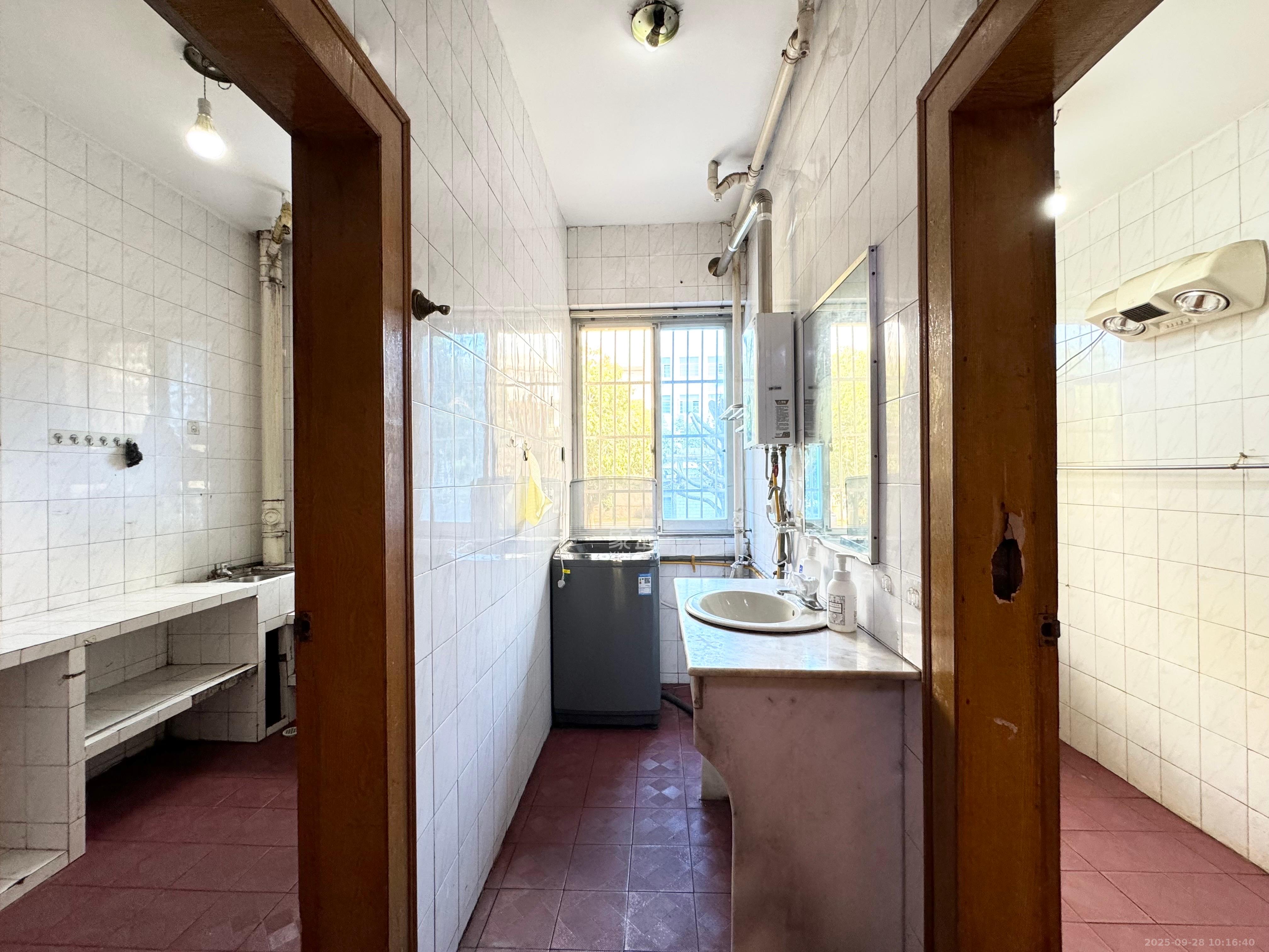 长沙县粮食局宿舍  3室2厅2卫    1700.0元/月室内图