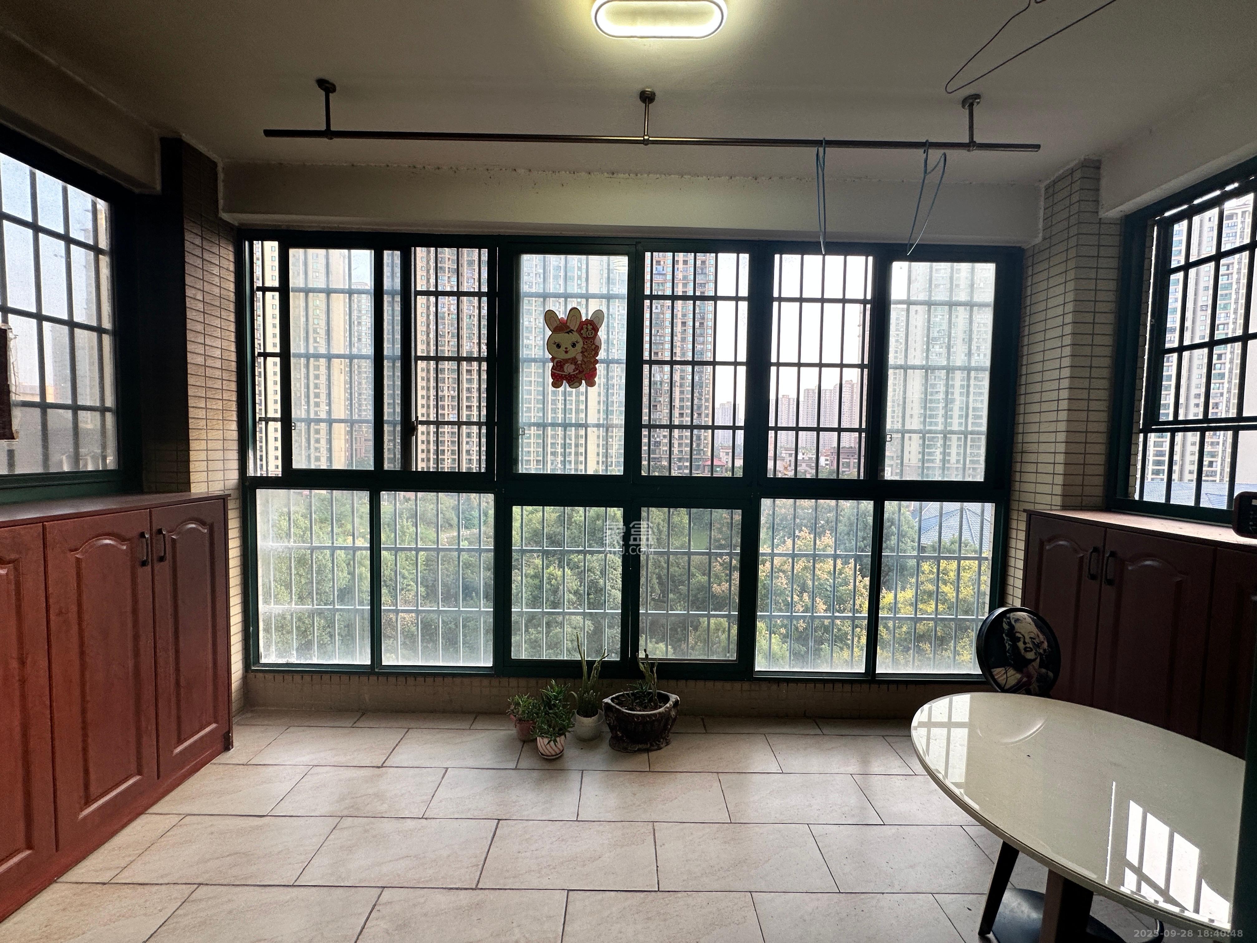 富基世纪公园  5室2厅2卫    2500.0元/月室内图