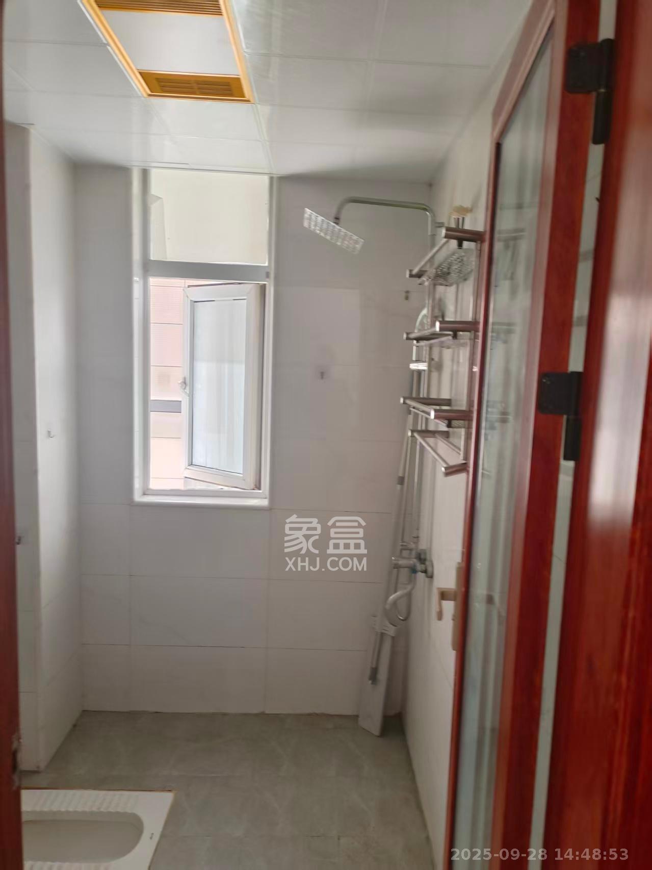 和悦城(蟠龙景苑) 3室2厅1卫 1500.0元/月 和悦城(蟠龙景苑) 3室2厅1卫 1500.0元/月室内图