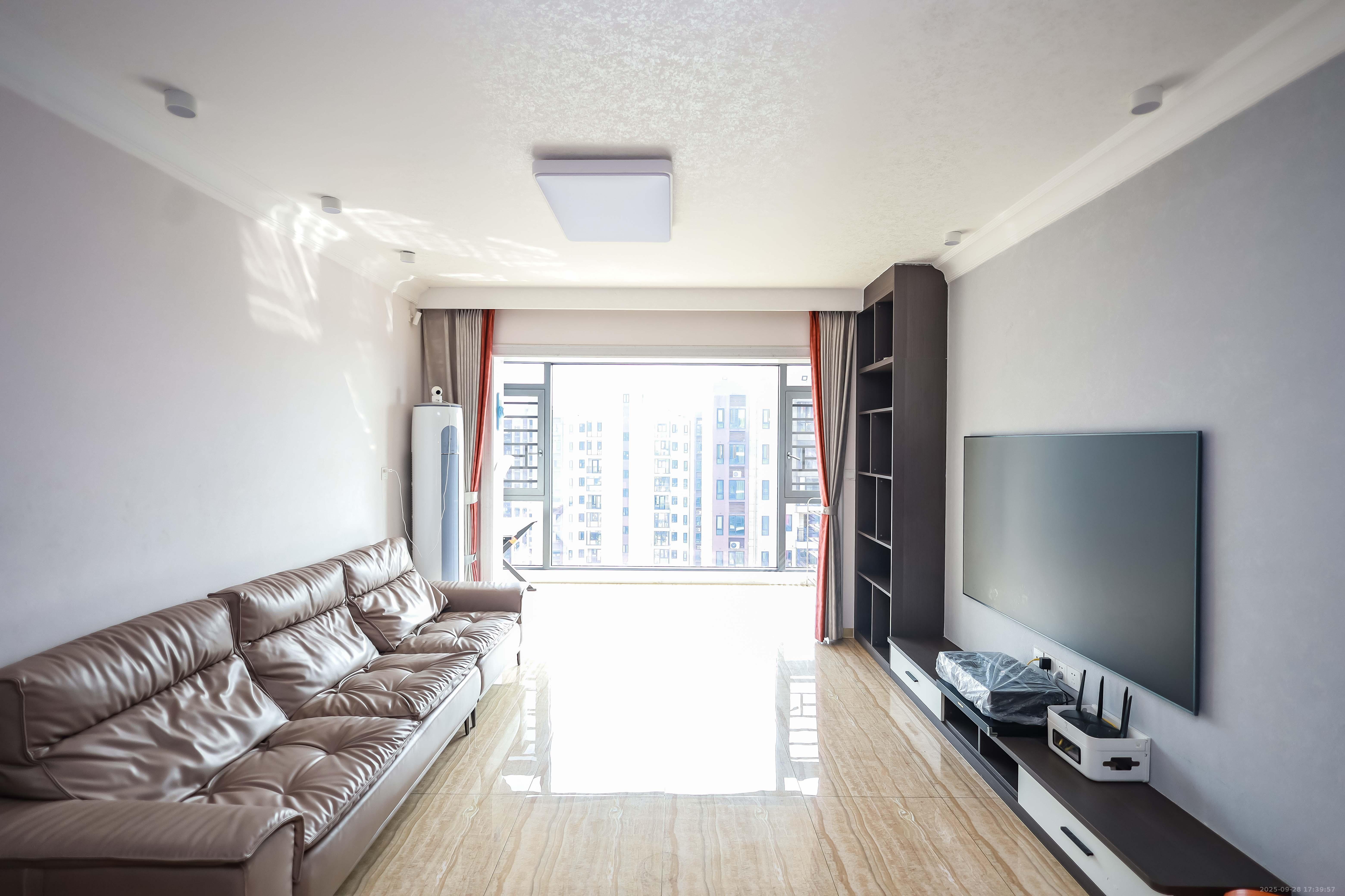 碧桂园荟隽棠 3室2厅2卫 98.0万 碧桂园荟隽棠 3室2厅2卫 98.0万客厅