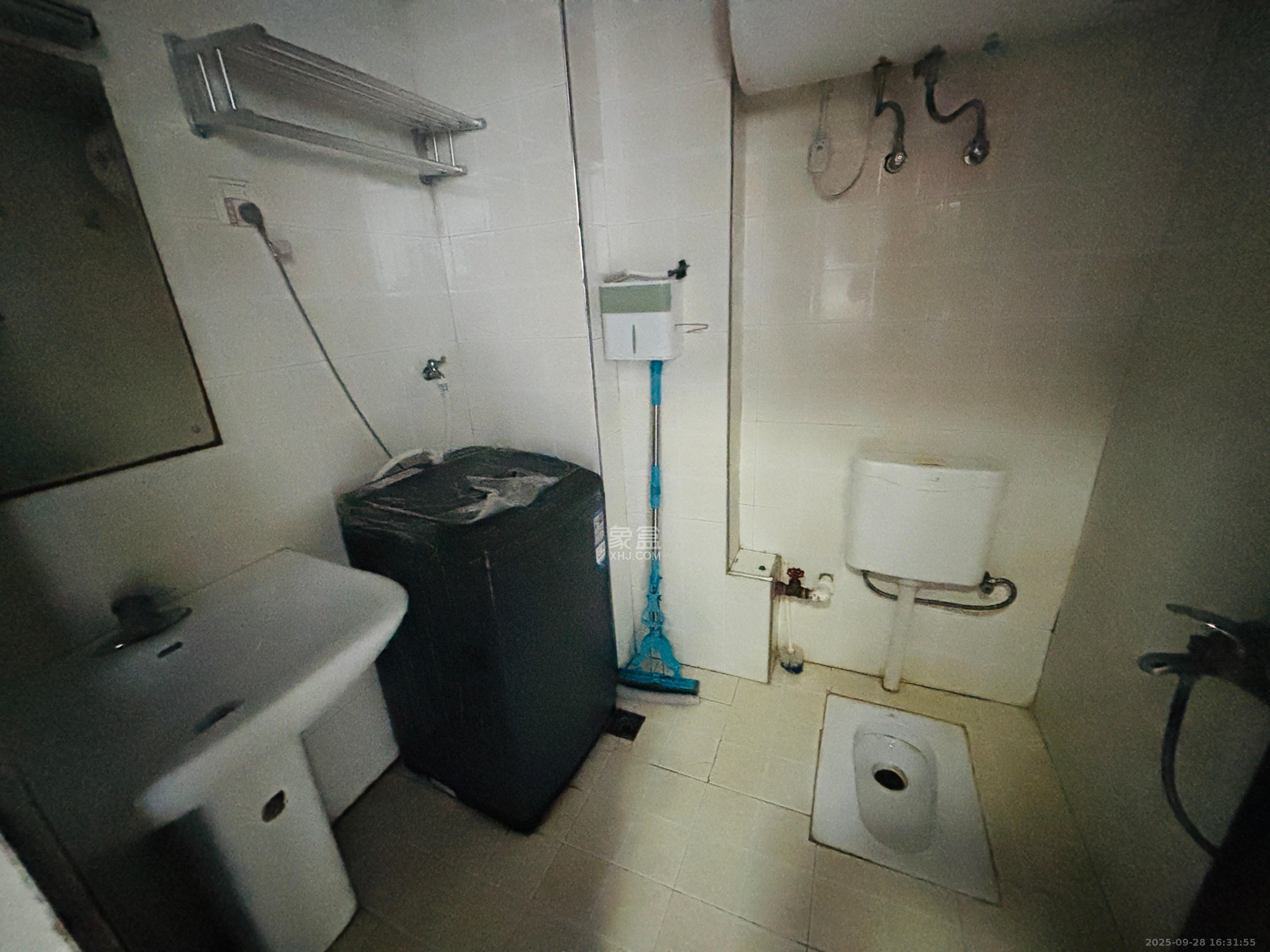 长城华都 1室1厅1卫 1300.0元/月 长城华都 1室1厅1卫 1300.0元/月室内图