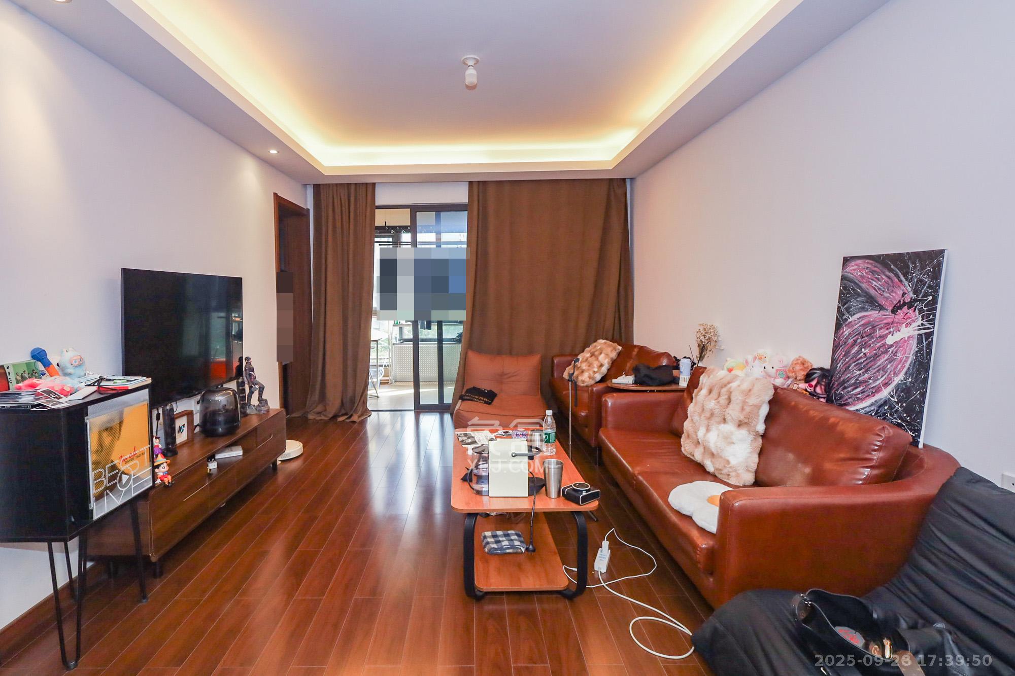 万科里金域滨江  3室2厅1卫    140.0万 万科里金域滨江  3室2厅1卫    140.0万