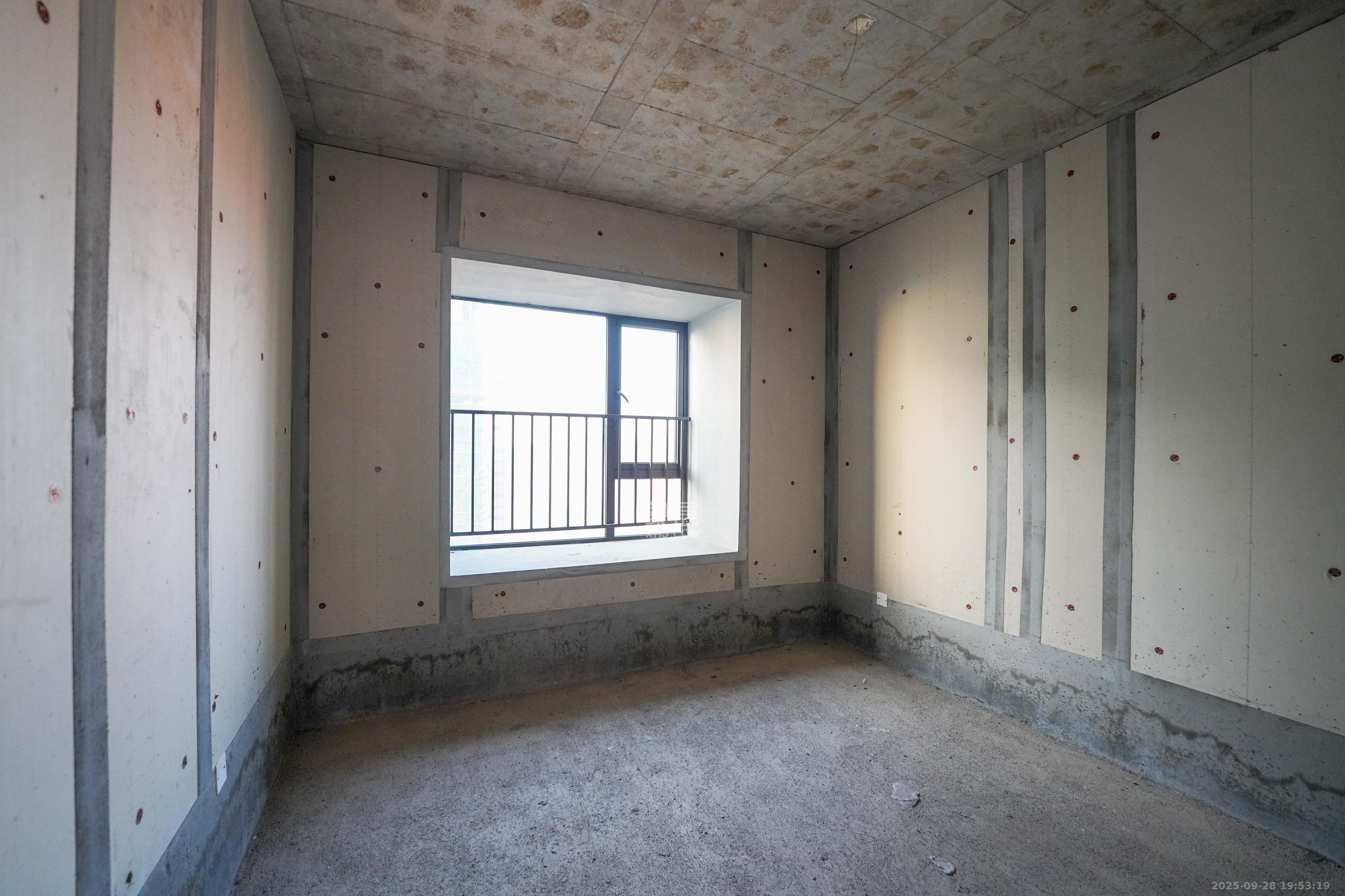 京盛和府 4室2厅2卫 135.0万 京盛和府 4室2厅2卫 135.0万卧室