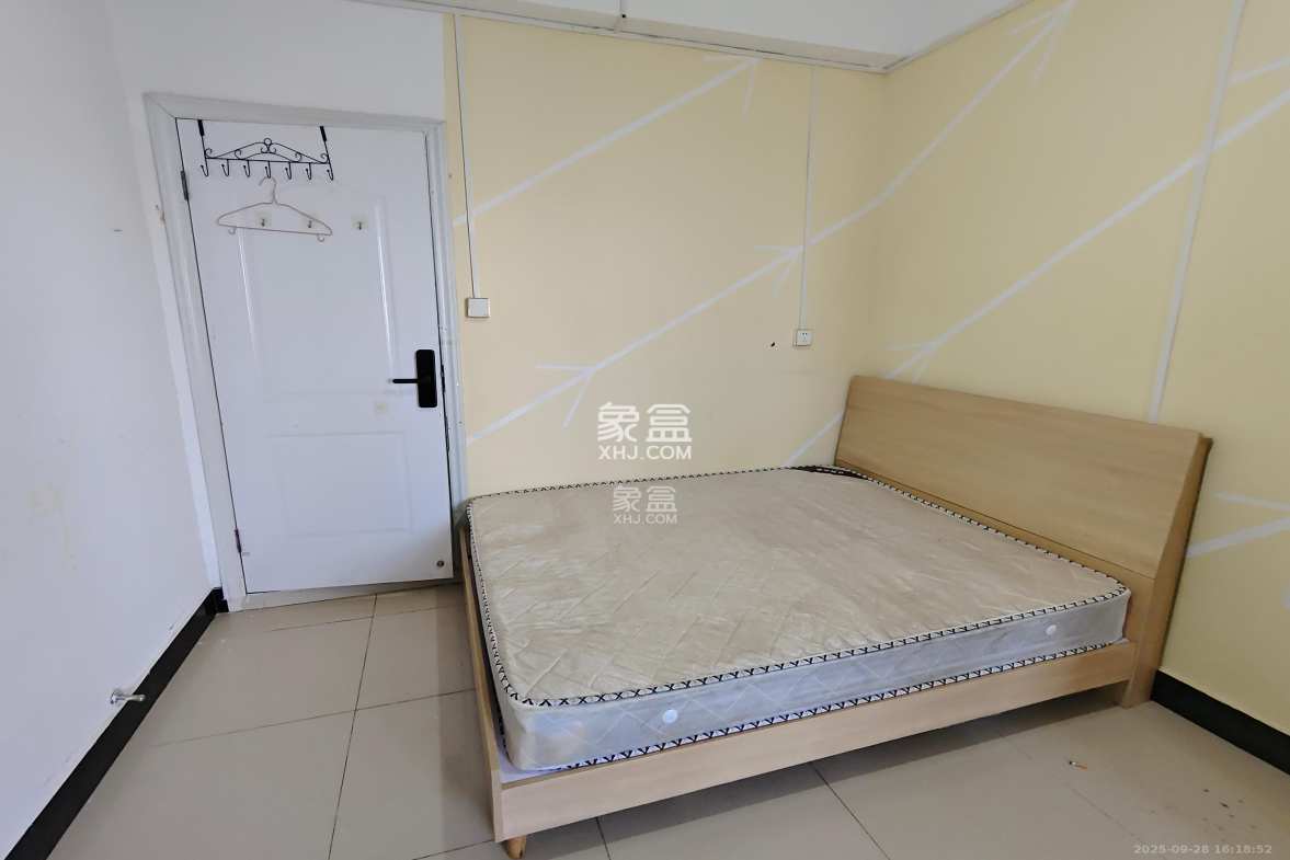 开宇大厦 1室2厅1卫 1550.0元/月 开宇大厦 1室2厅1卫 1550.0元/月室内图