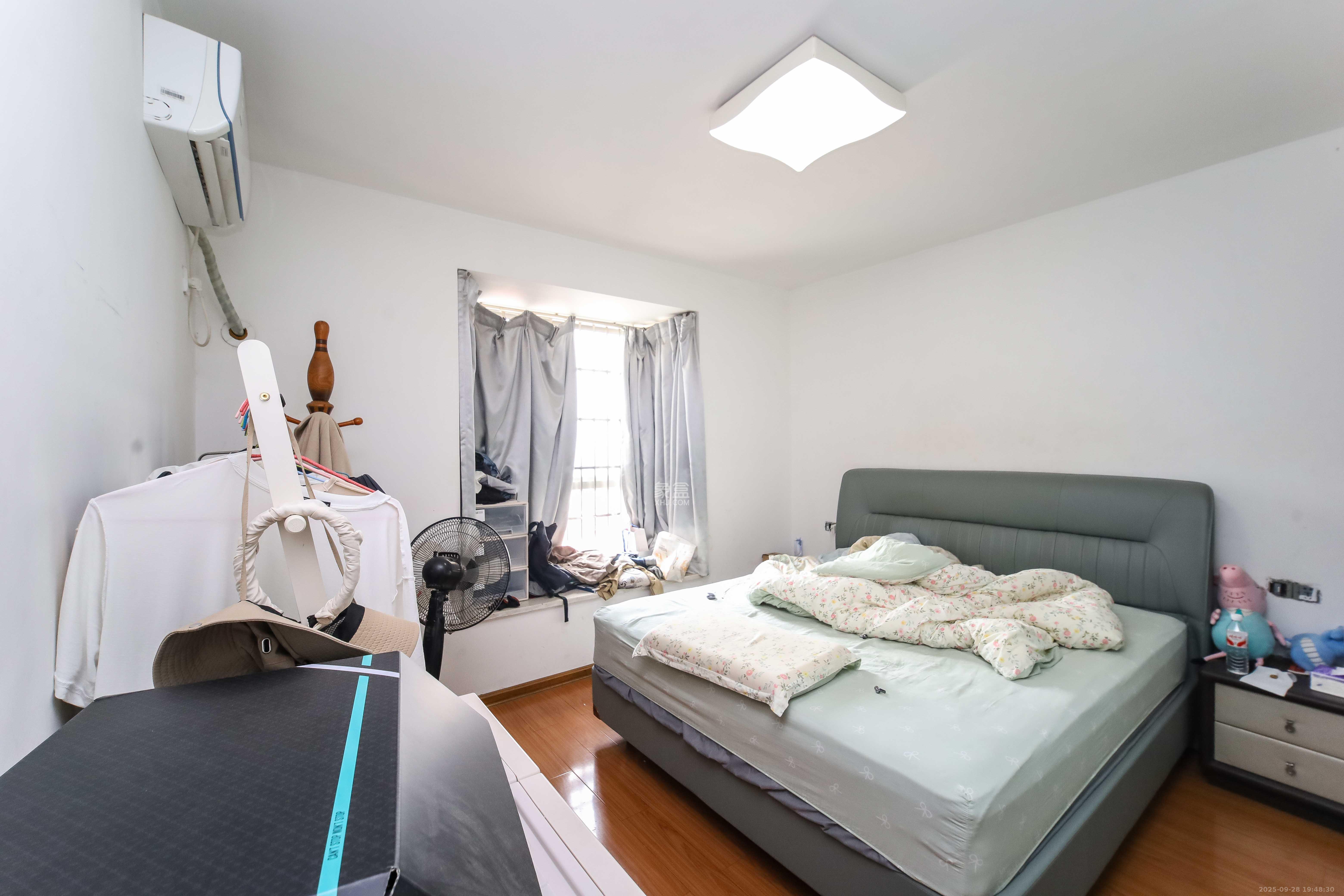 高桥现代商贸城 3室2厅2卫 83.6万 高桥现代商贸城 3室2厅2卫 83.6万卧室