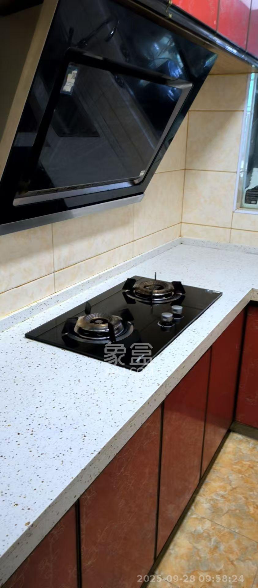 鄱阳佳郡 1室1厅1卫 1400.0元/月 鄱阳佳郡 1室1厅1卫 1400.0元/月室内图