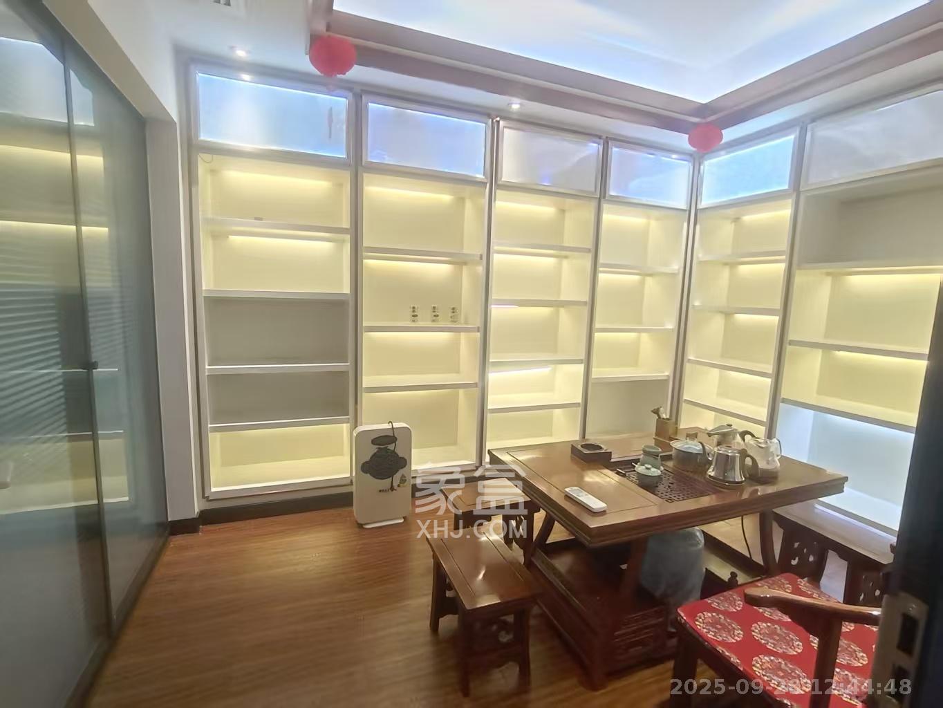 百纳广场（百纳公寓）   150.0㎡      8000.0元/月室内图