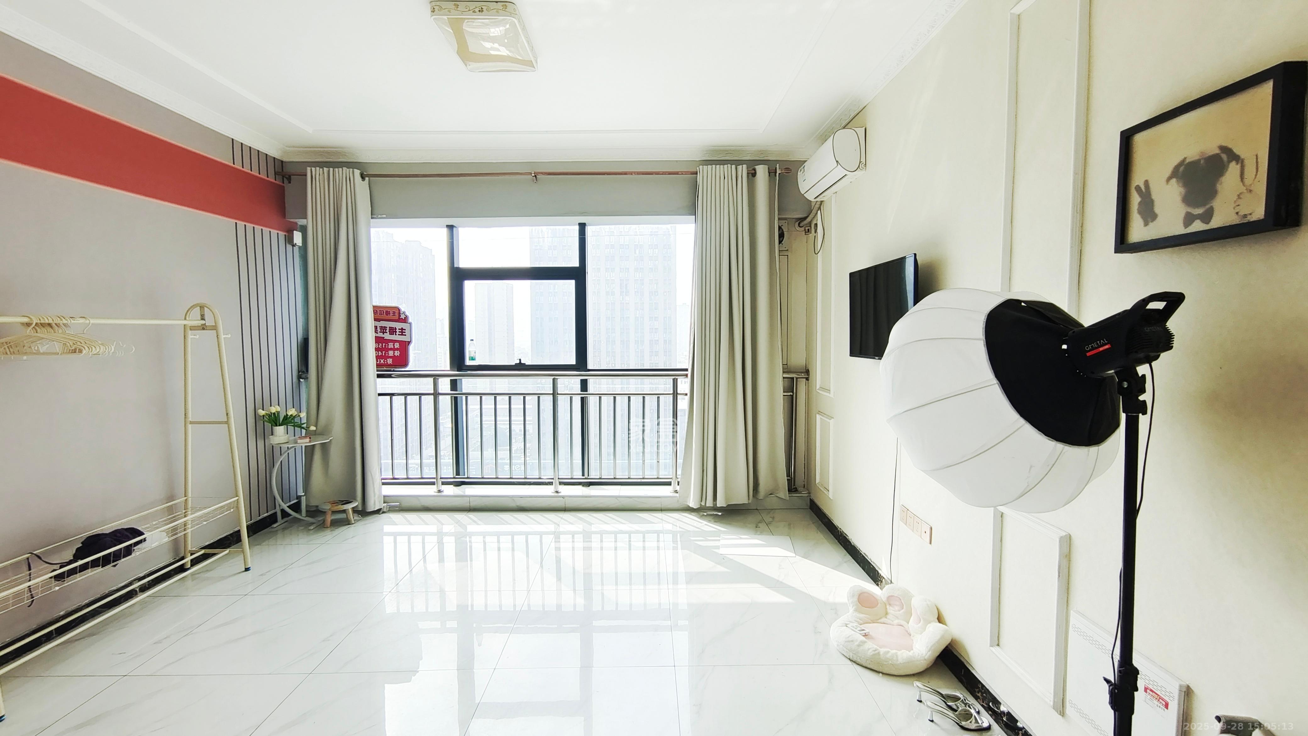 东盈商业广场(华泉城市广场) 1室1厅1卫 1800.0元/月 东盈商业广场(华泉城市广场) 1室1厅1卫 1800.0元/月室内图