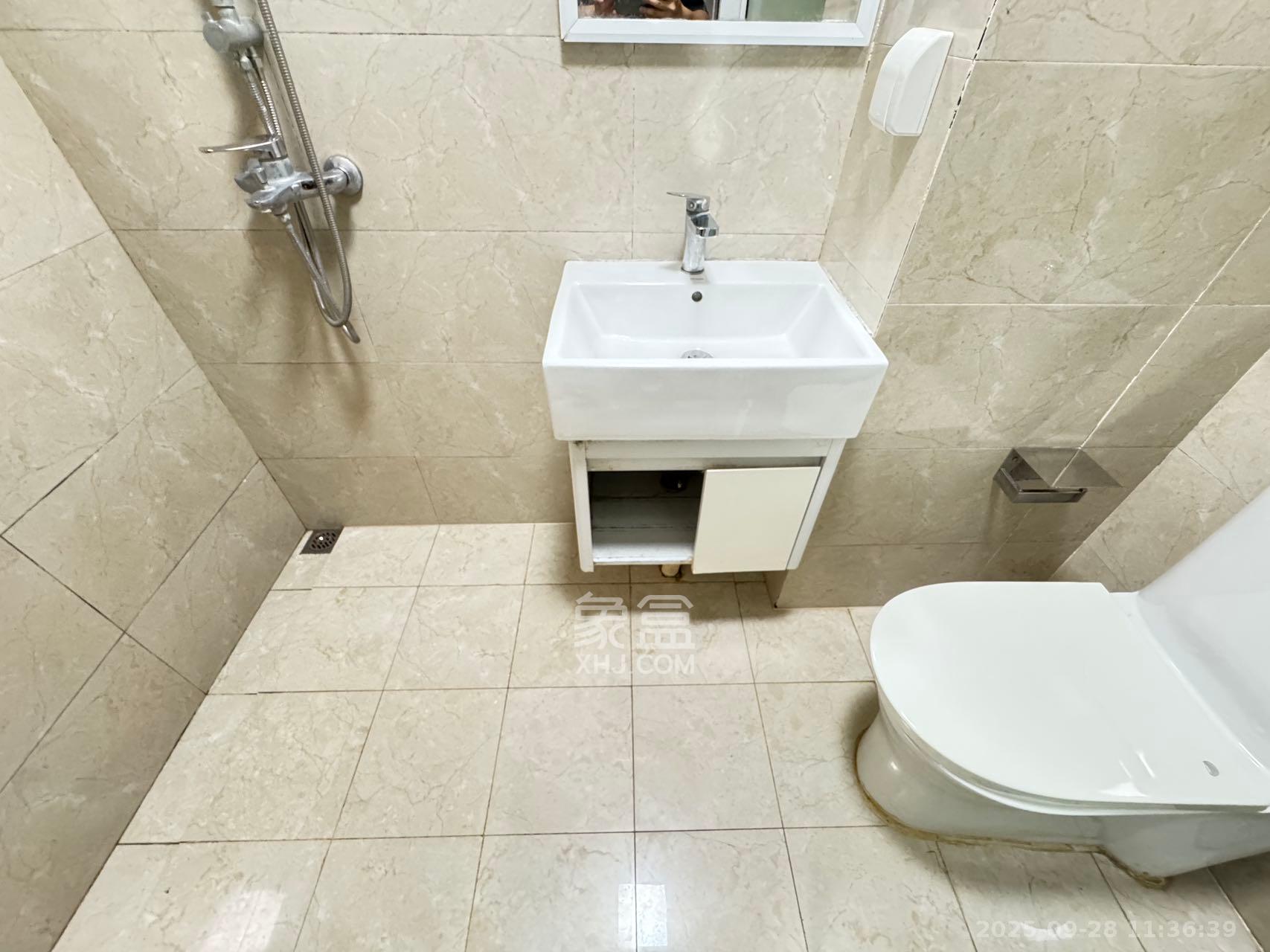 中建信和城 1室1厅1卫 1600.0元/月 中建信和城 1室1厅1卫 1600.0元/月室内图