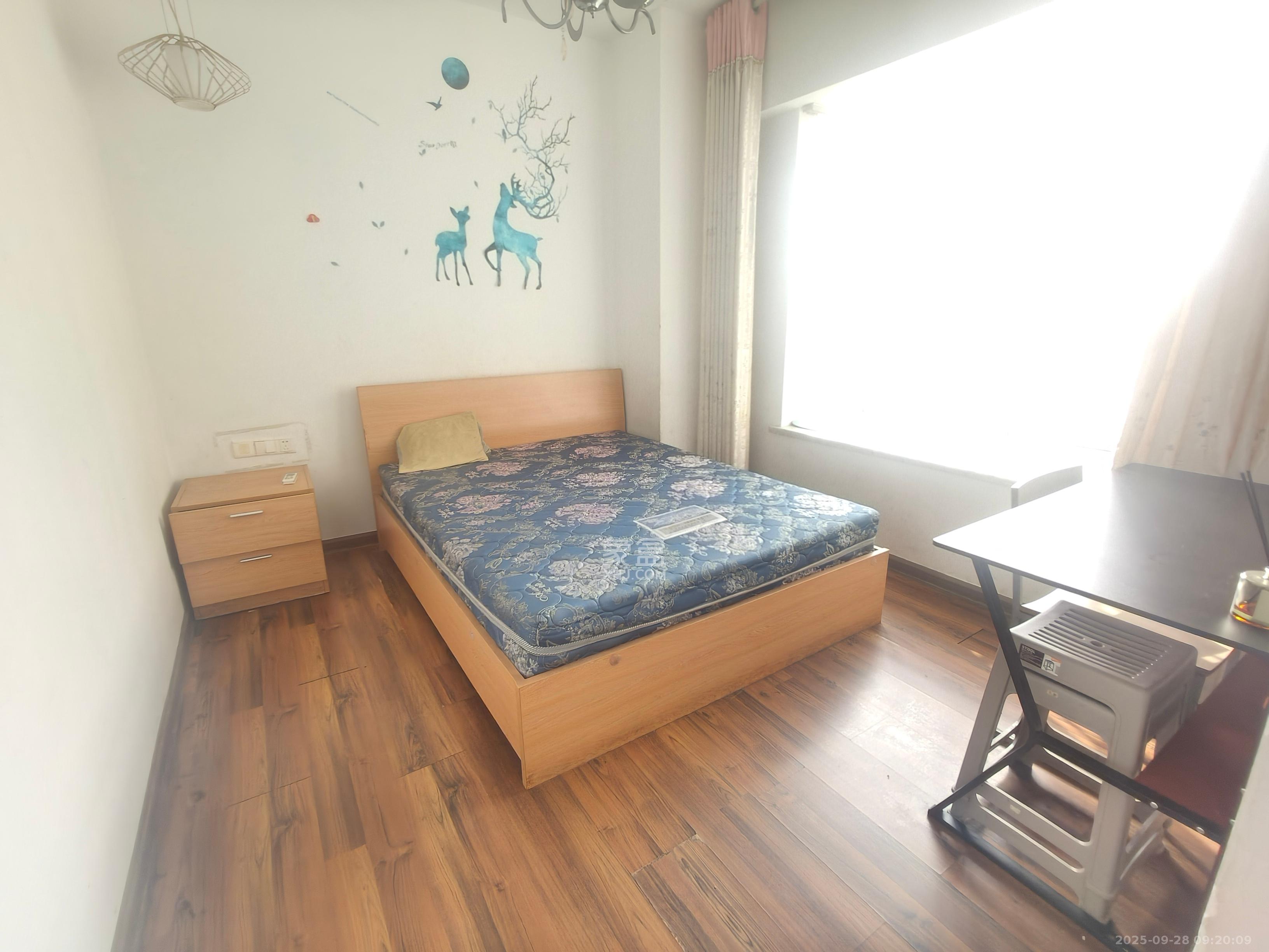 未来蜂巢 3室2厅1卫 1600.0元/月 未来蜂巢 3室2厅1卫 1600.0元/月室内图