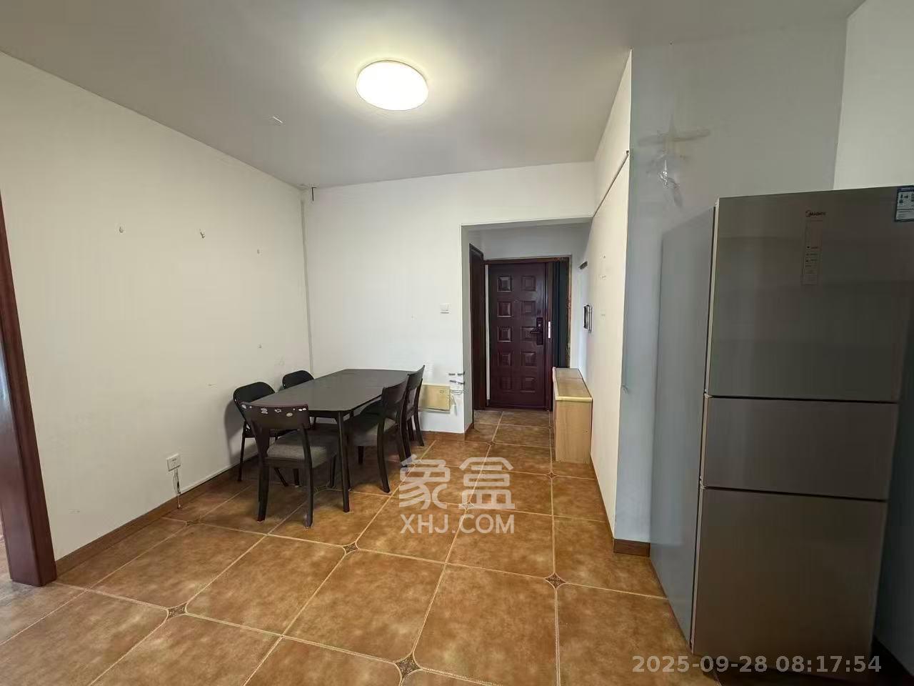 通泰梅岭苑 2室2厅1卫 2600.0元/月 通泰梅岭苑 2室2厅1卫 2600.0元/月室内图